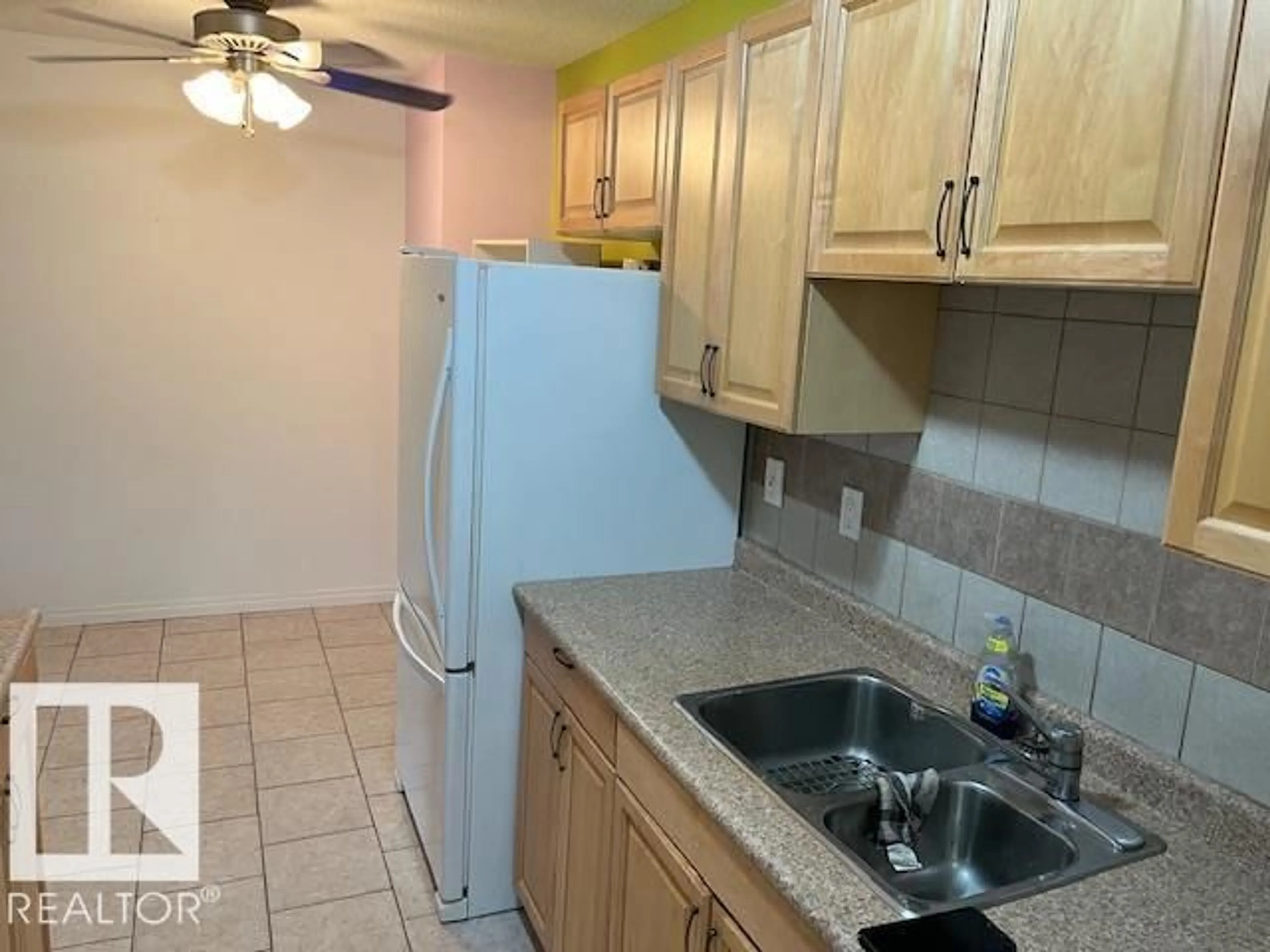 Standard kitchen, unknown for #407 - 10529 93 ST, Edmonton Alberta T5H1X6