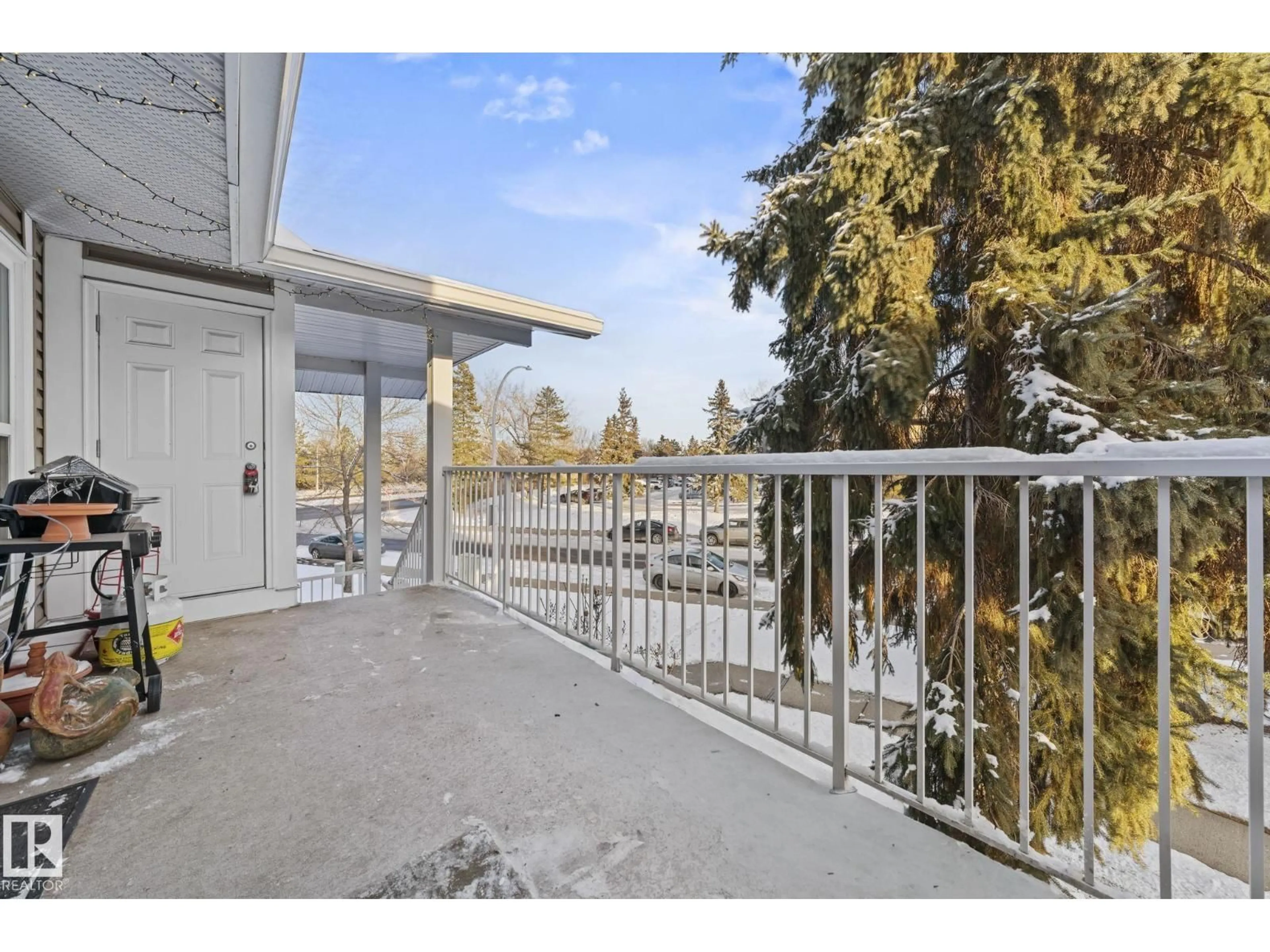 Patio, unknown for #33 - 2204 118 ST NW, Edmonton Alberta T6J5K2
