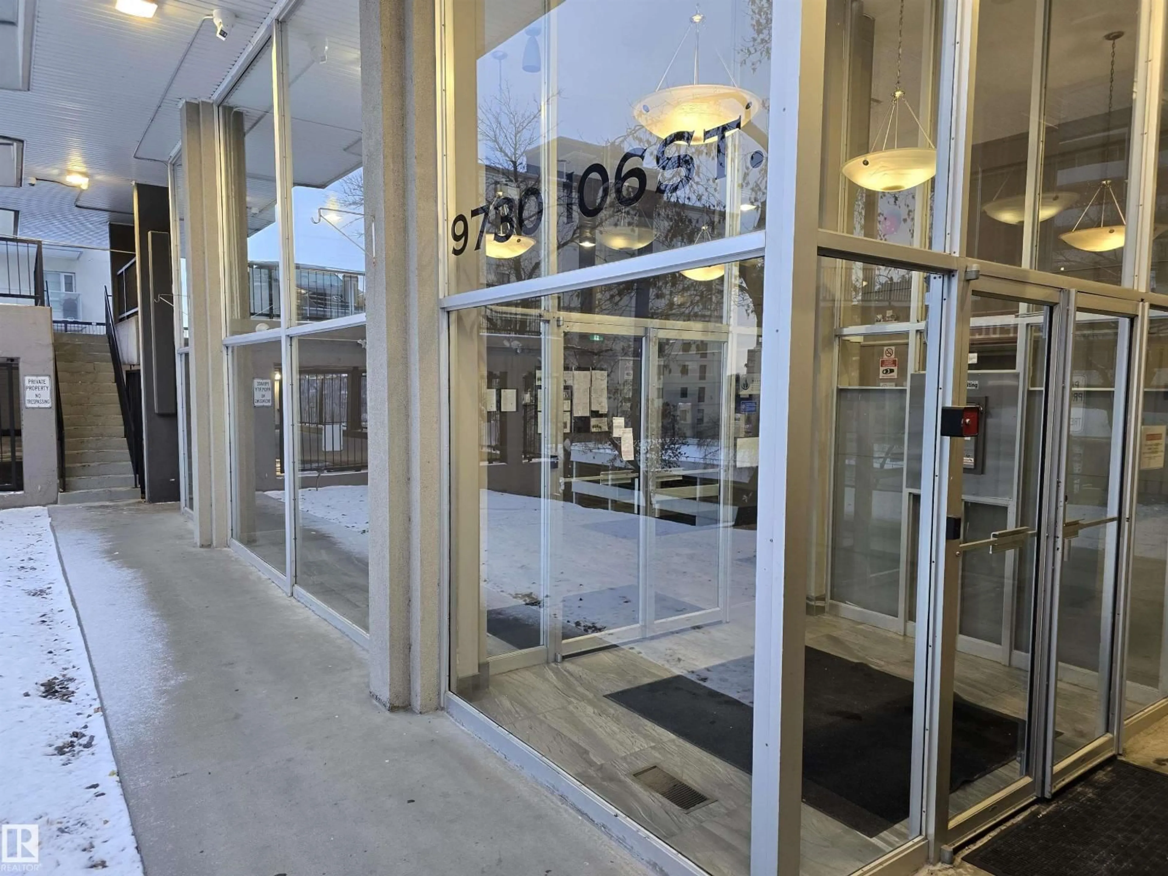Indoor foyer for #1102 - 9730 106 ST, Edmonton Alberta T5K1B7