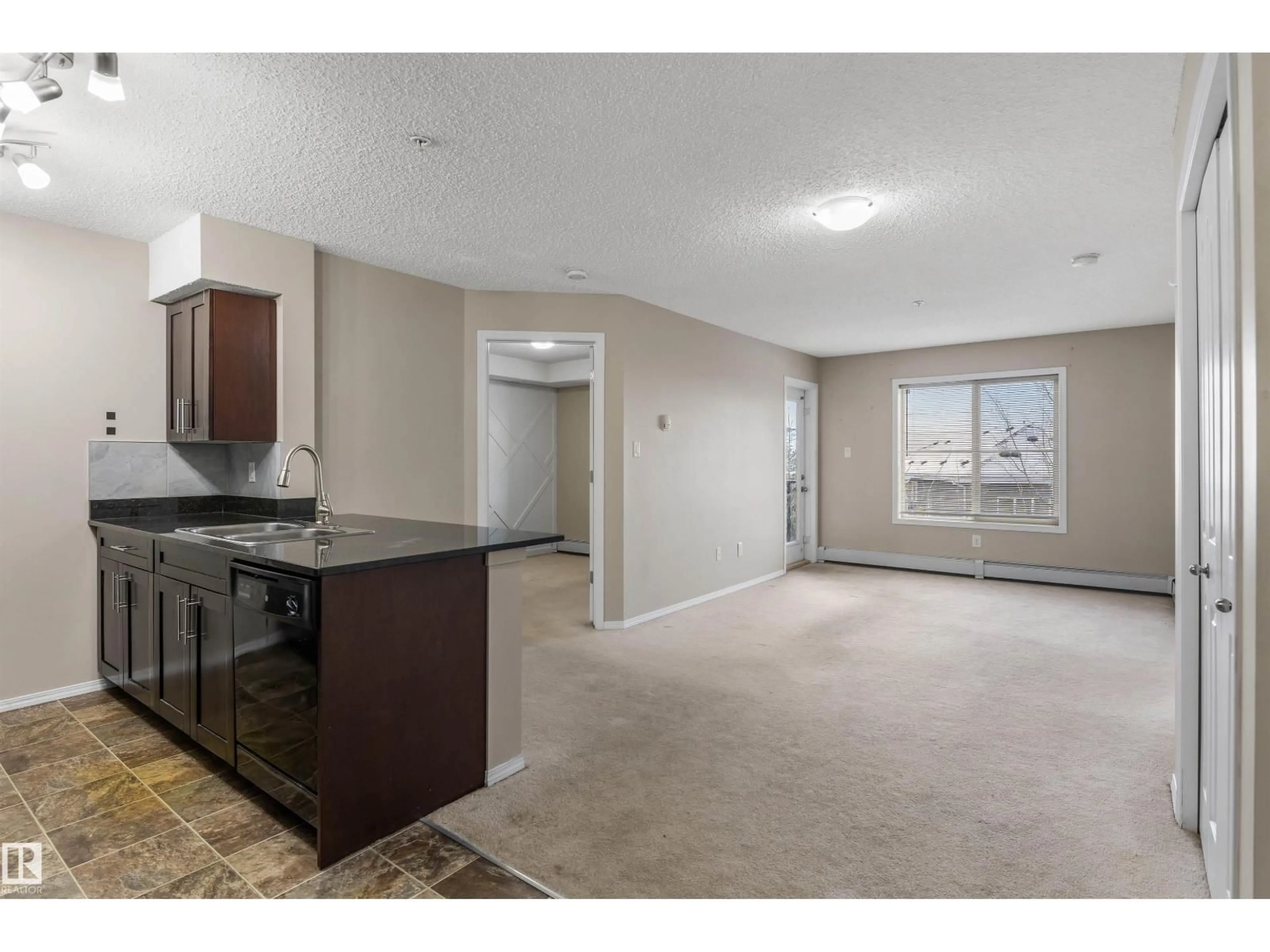 Unknown for 312 - 1060 MCCONACHIE BV, Edmonton Alberta T5Y0W9