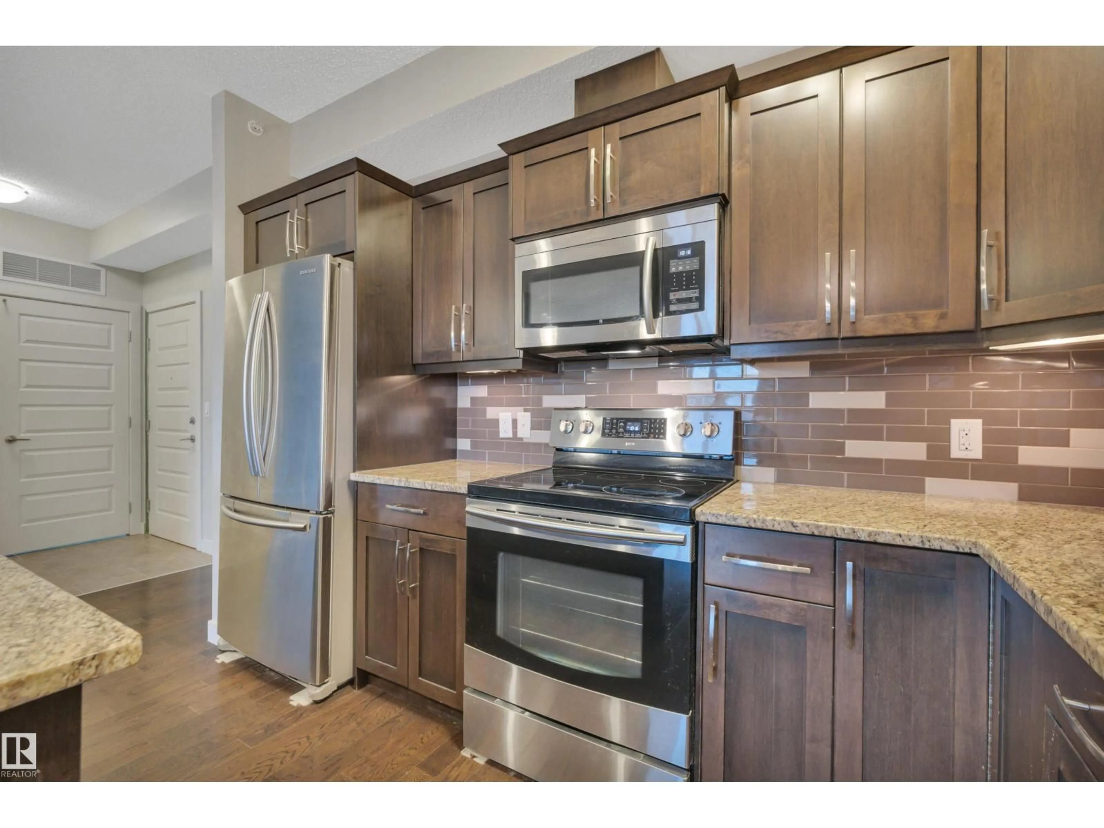 Standard kitchen, unknown for 409 - 10520 56 AV, Edmonton Alberta T6H0X7