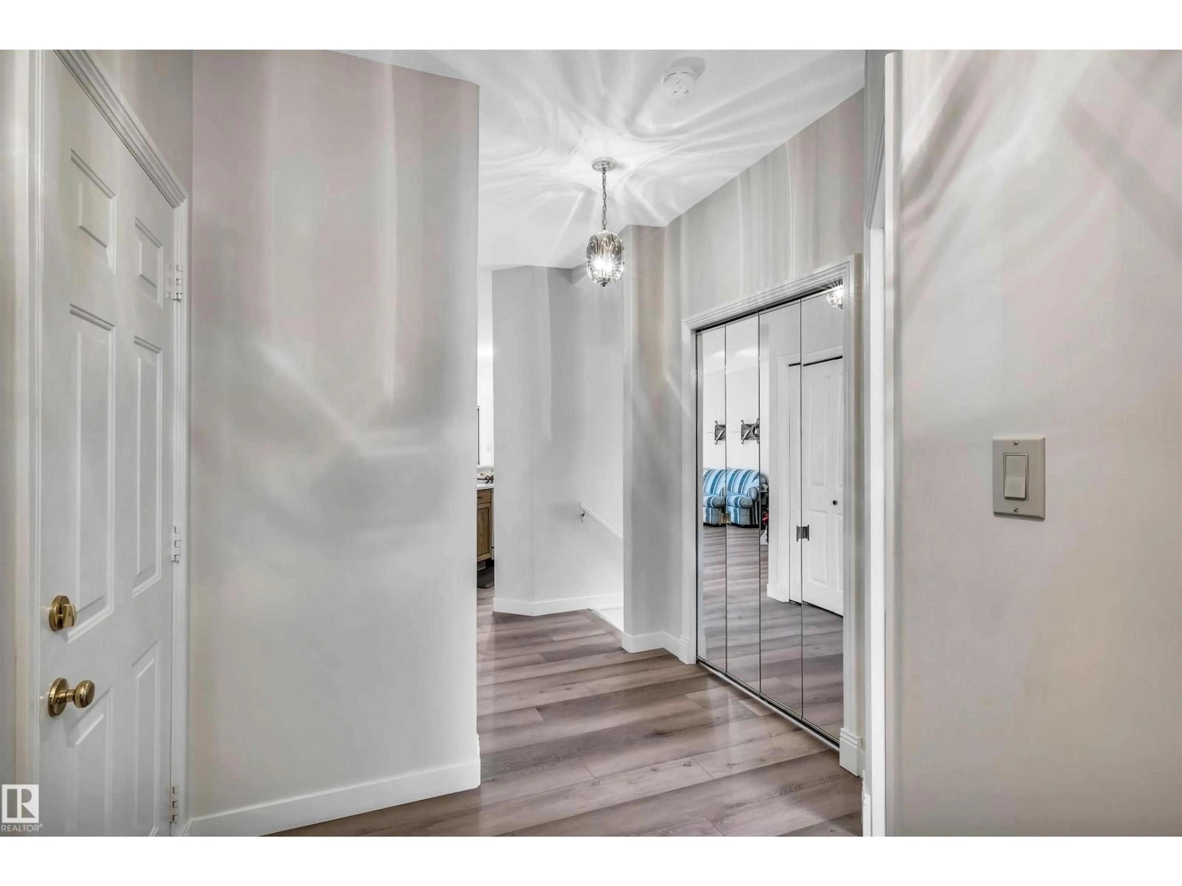 Indoor entryway for #6 - 20 ERIN RIDGE RD, St. Albert Alberta T8N6J9