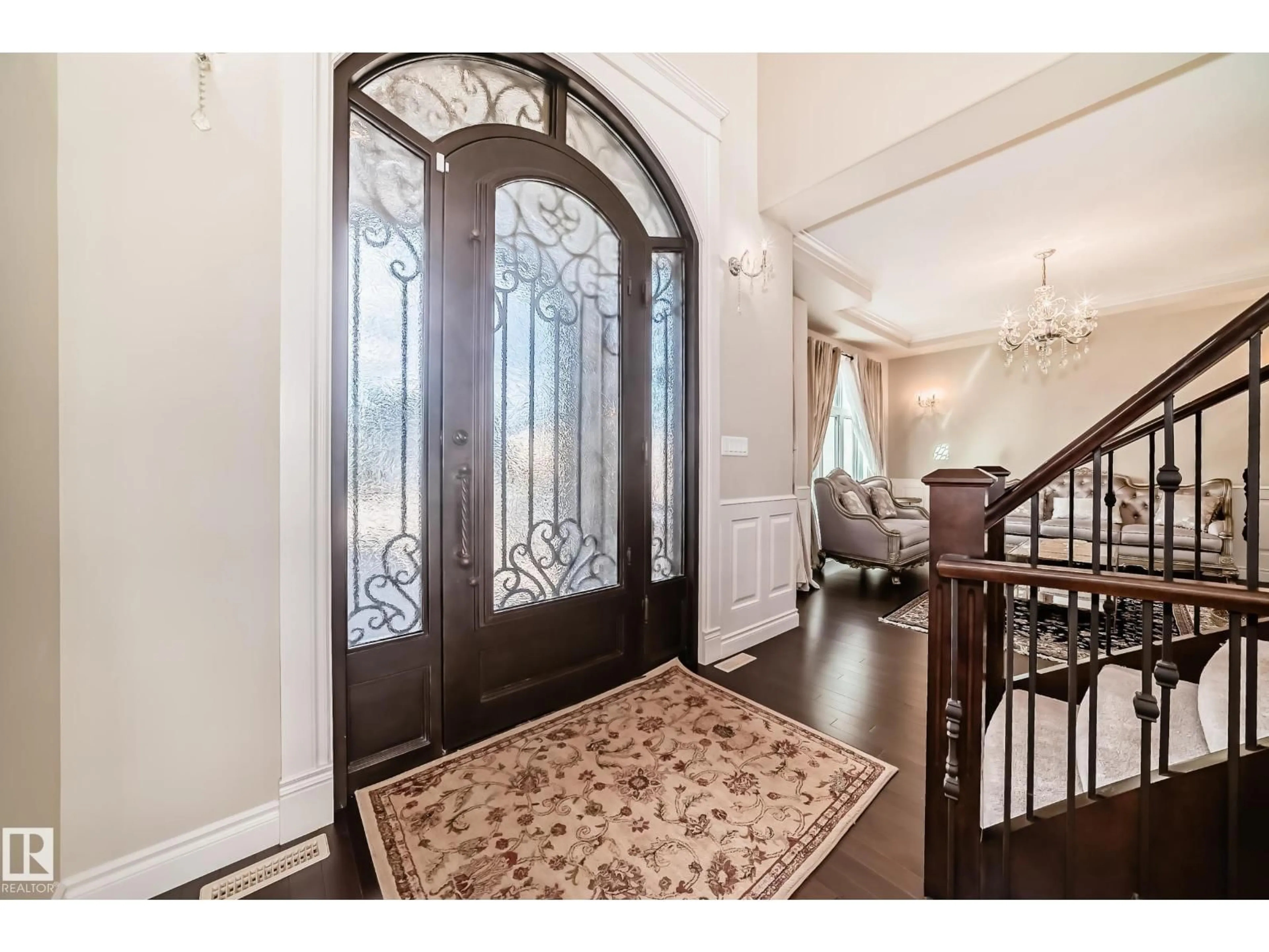 Indoor entryway for 631 HOWATT DR, Edmonton Alberta T6W2T6