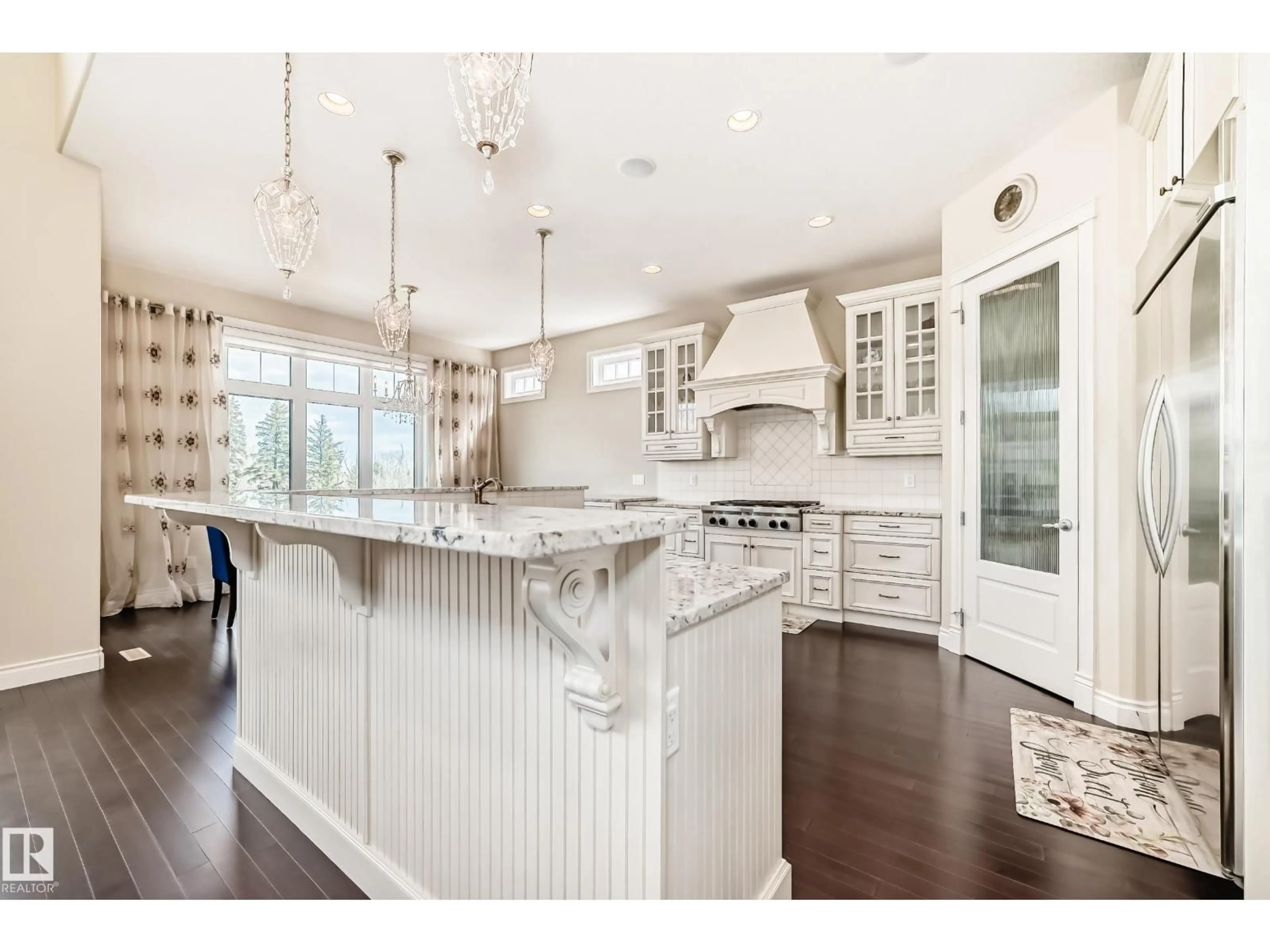 Open concept kitchen, unknown for 631 HOWATT DR, Edmonton Alberta T6W2T6