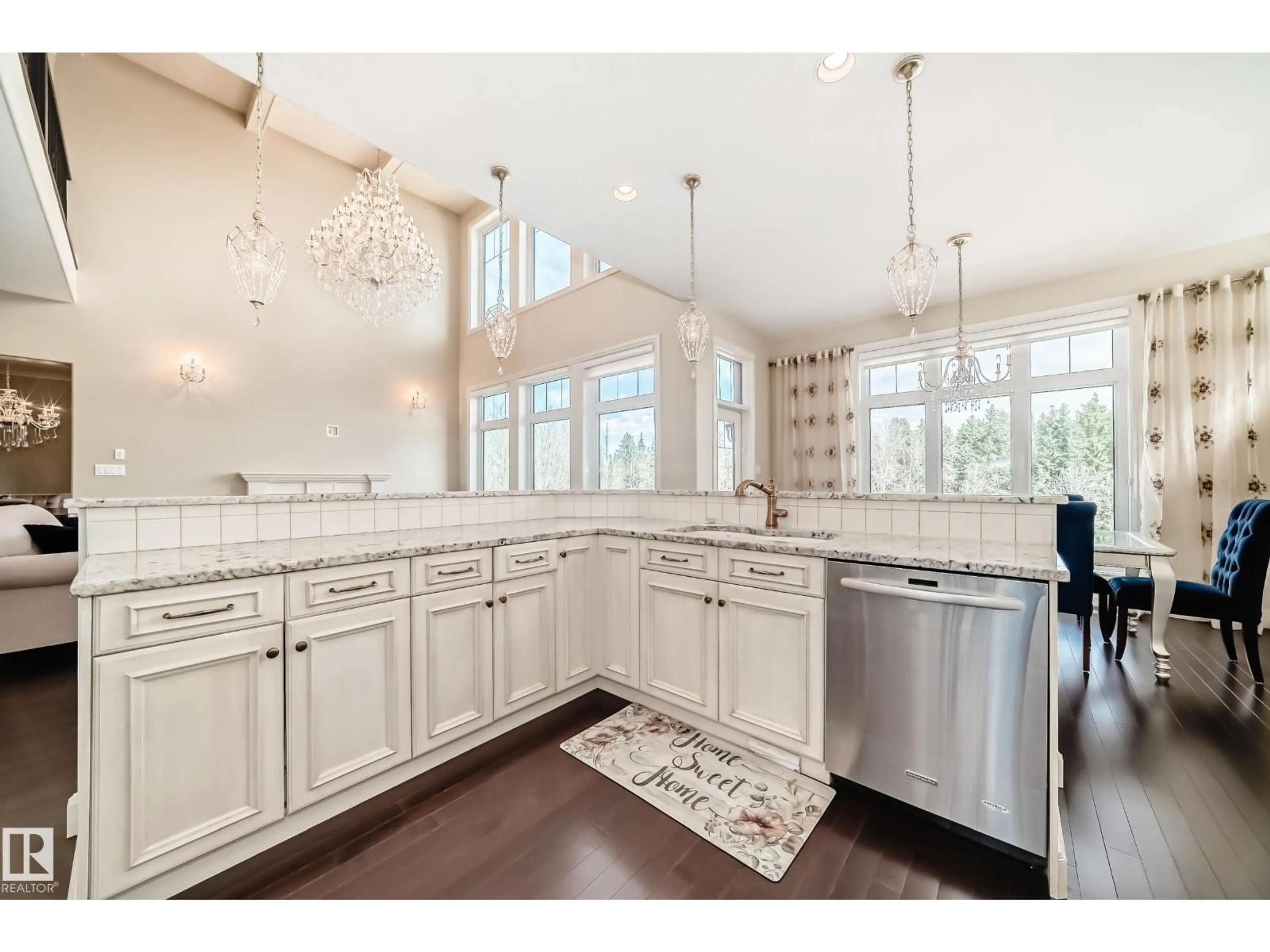 Open concept kitchen, ceramic/tile floor for 631 HOWATT DR, Edmonton Alberta T6W2T6