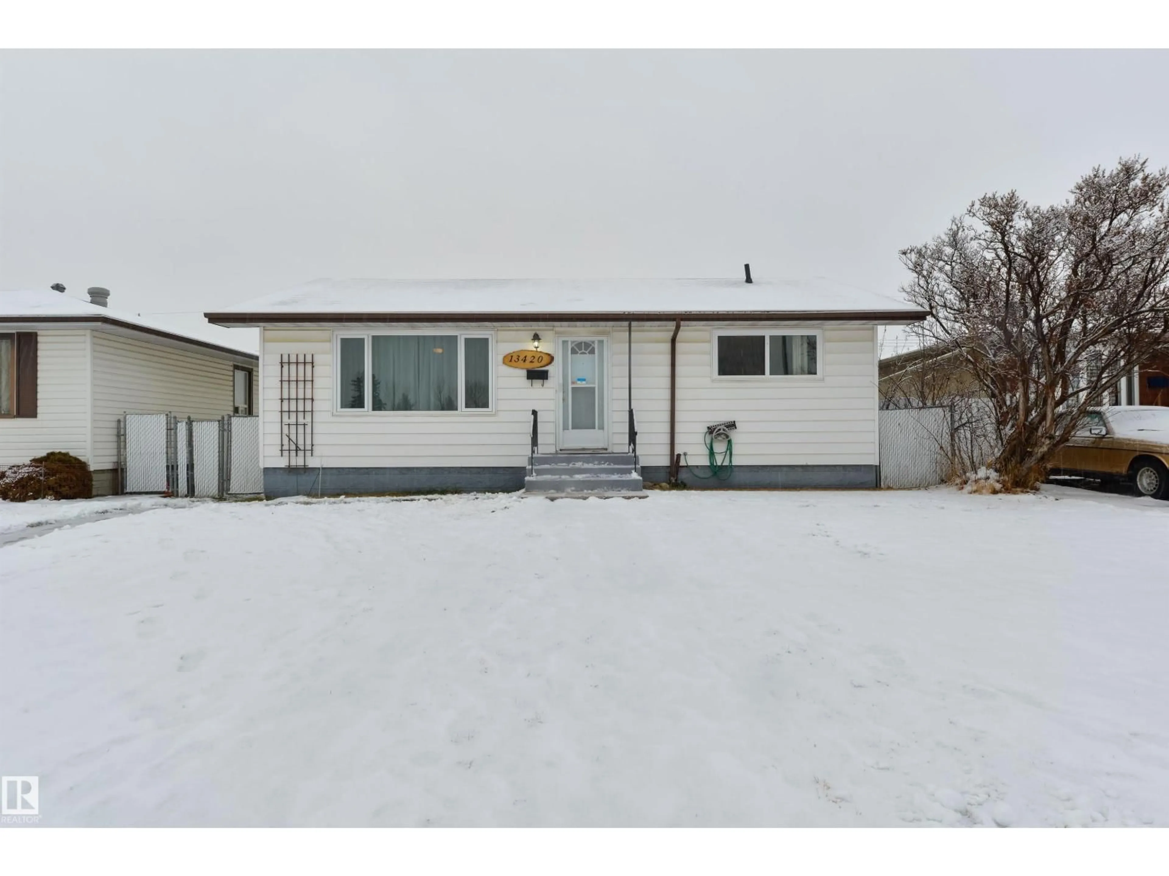 Unknown for 13420 60 ST, Edmonton Alberta T5A0S6
