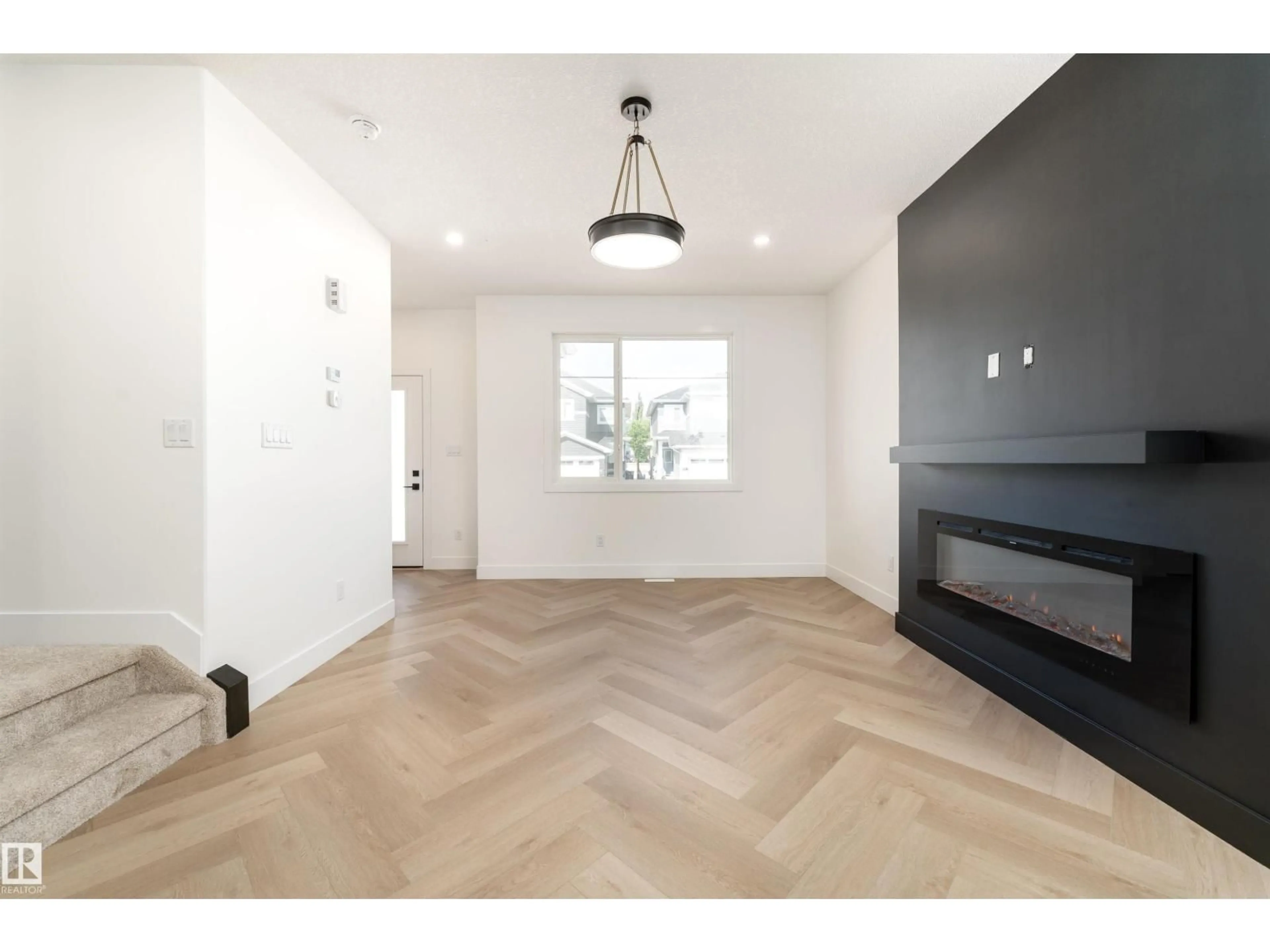 A pic of a room for 3127 MAGPIE WY, Edmonton Alberta T5S0V3