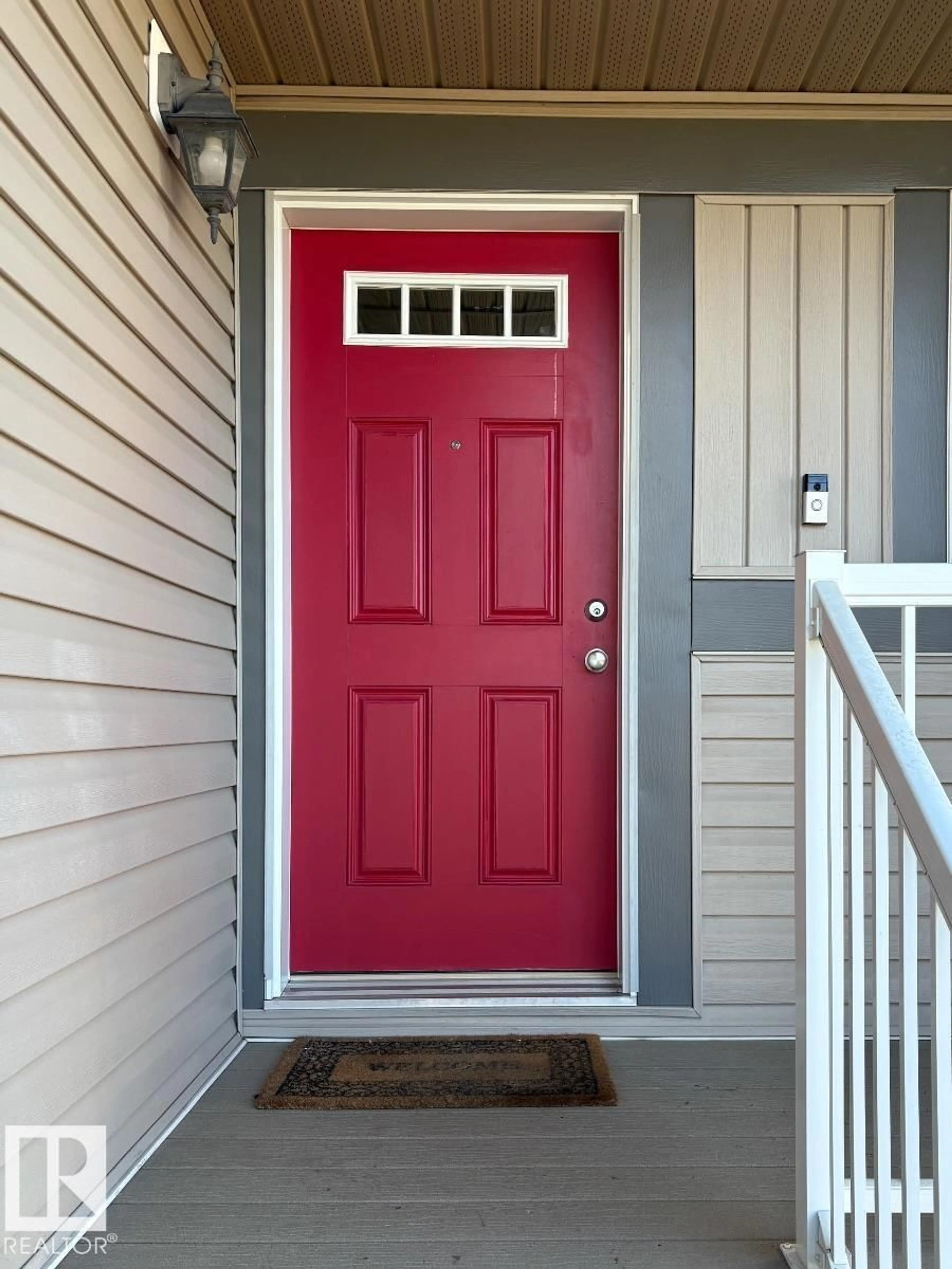 Home with vinyl exterior material, street for 6027 SUNBROOK, Sherwood Park Alberta T8H0J5