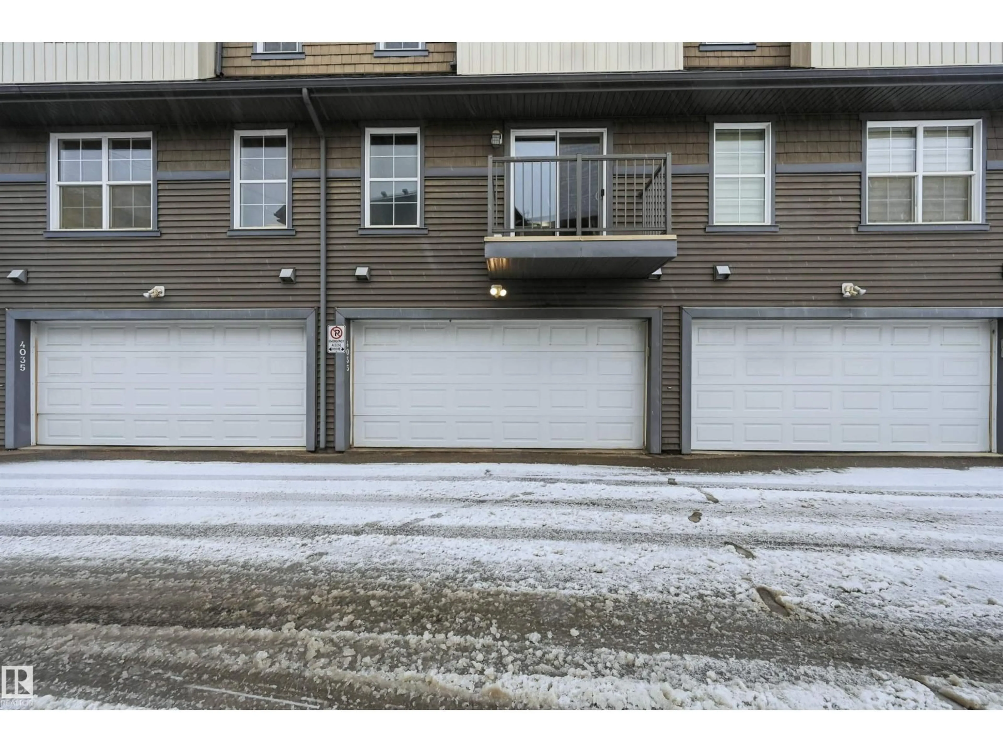 Indoor garage for 4033 ORCHARDS DR, Edmonton Alberta T6X1V2