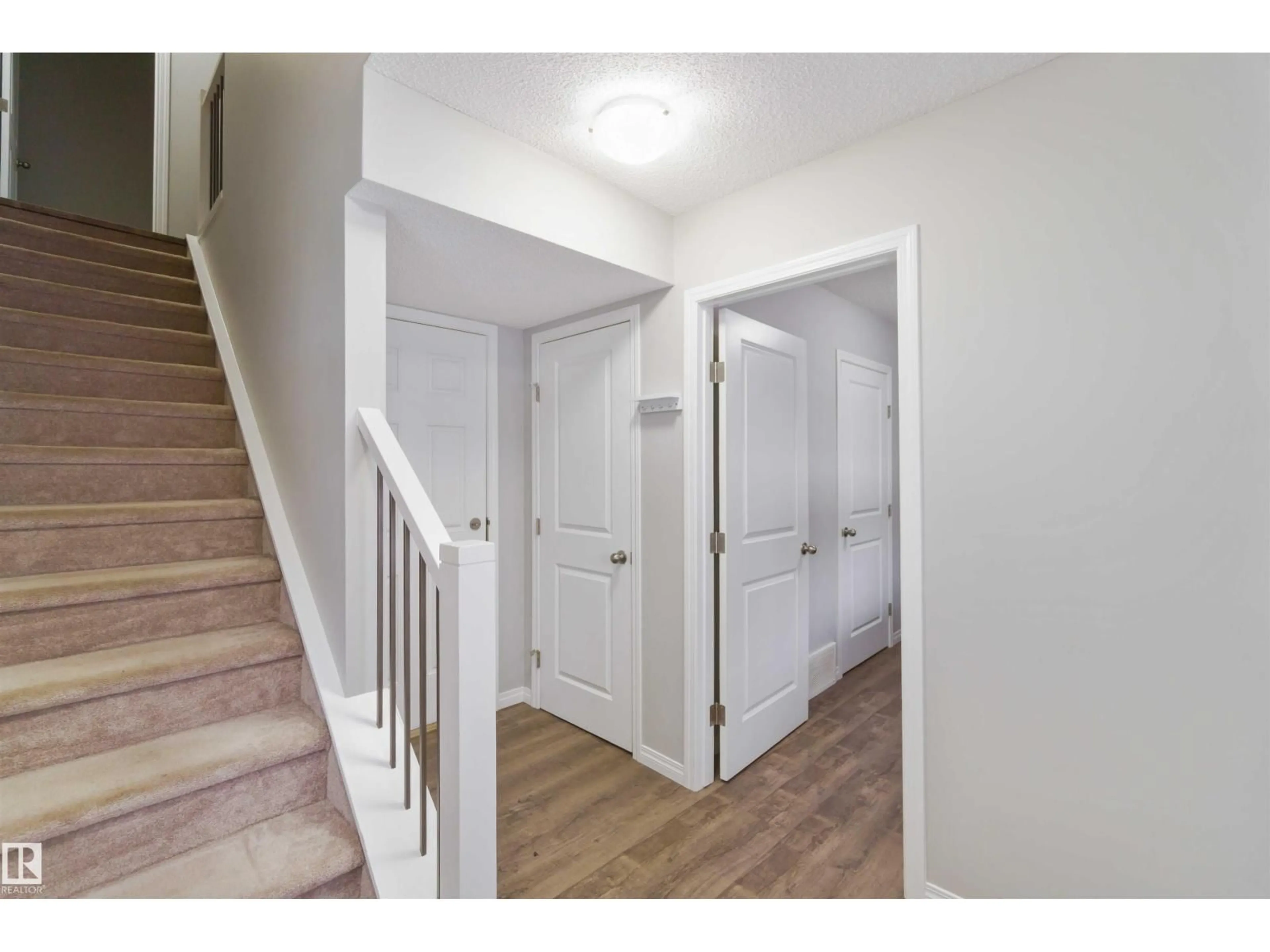 Indoor entryway for #54 - 2072 WONNACOTT WY, Edmonton Alberta T6X2V7
