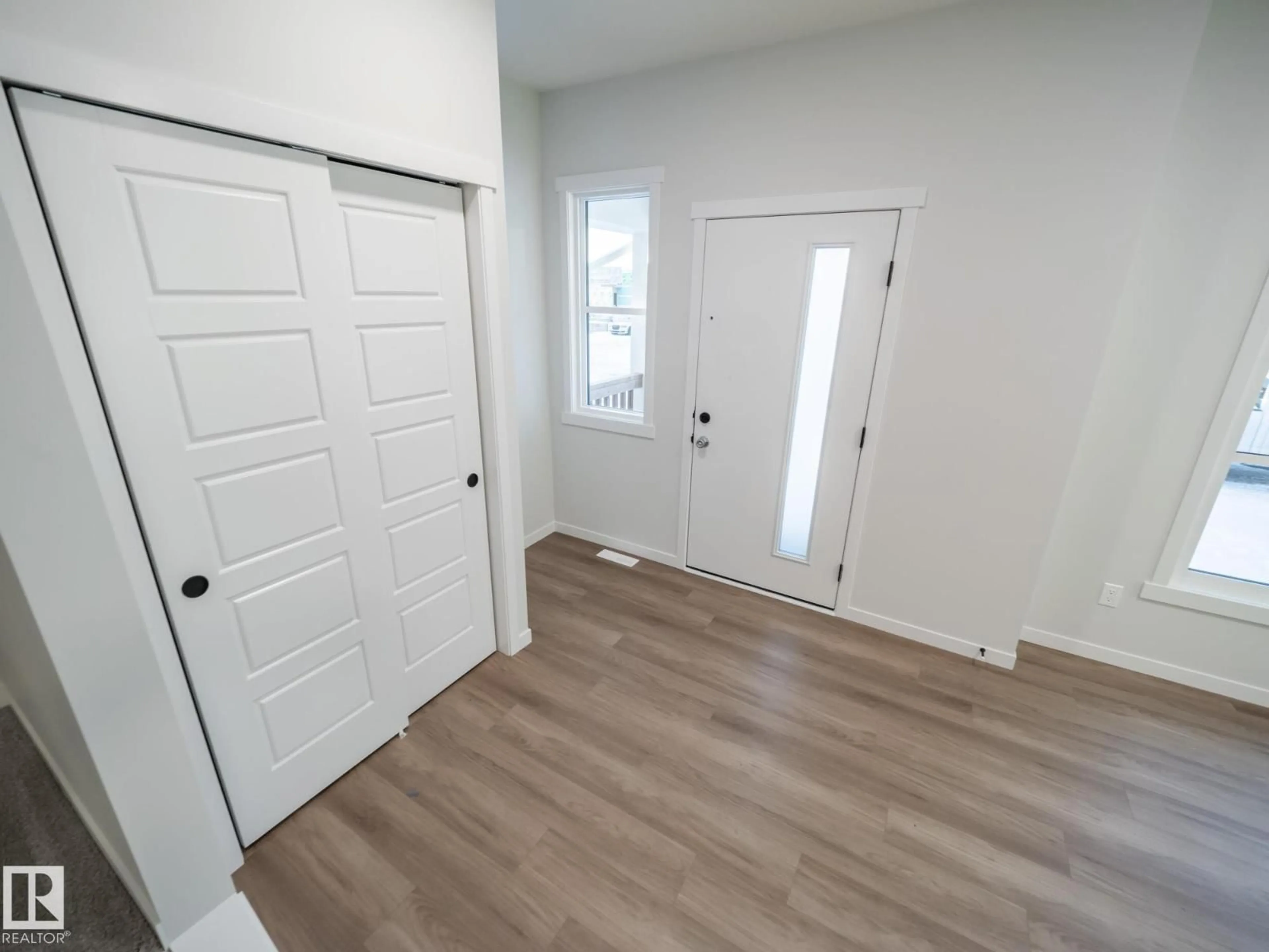 A pic of a room for 3222 DALLAS SCHMIDT DR, Edmonton Alberta T5E7A8