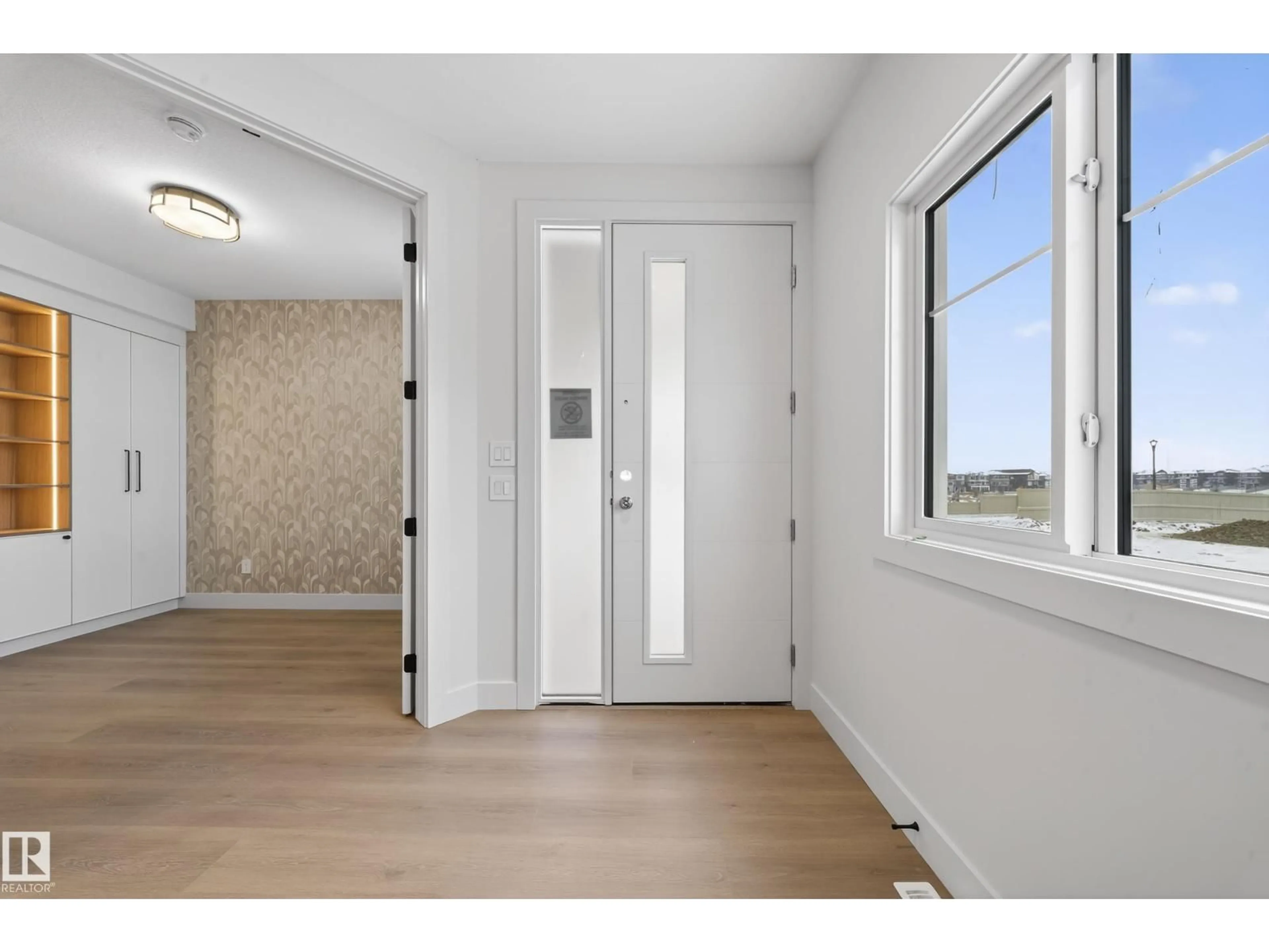 Indoor entryway for 8924 MAYDAY WAY SW, Edmonton Alberta T6X3E9