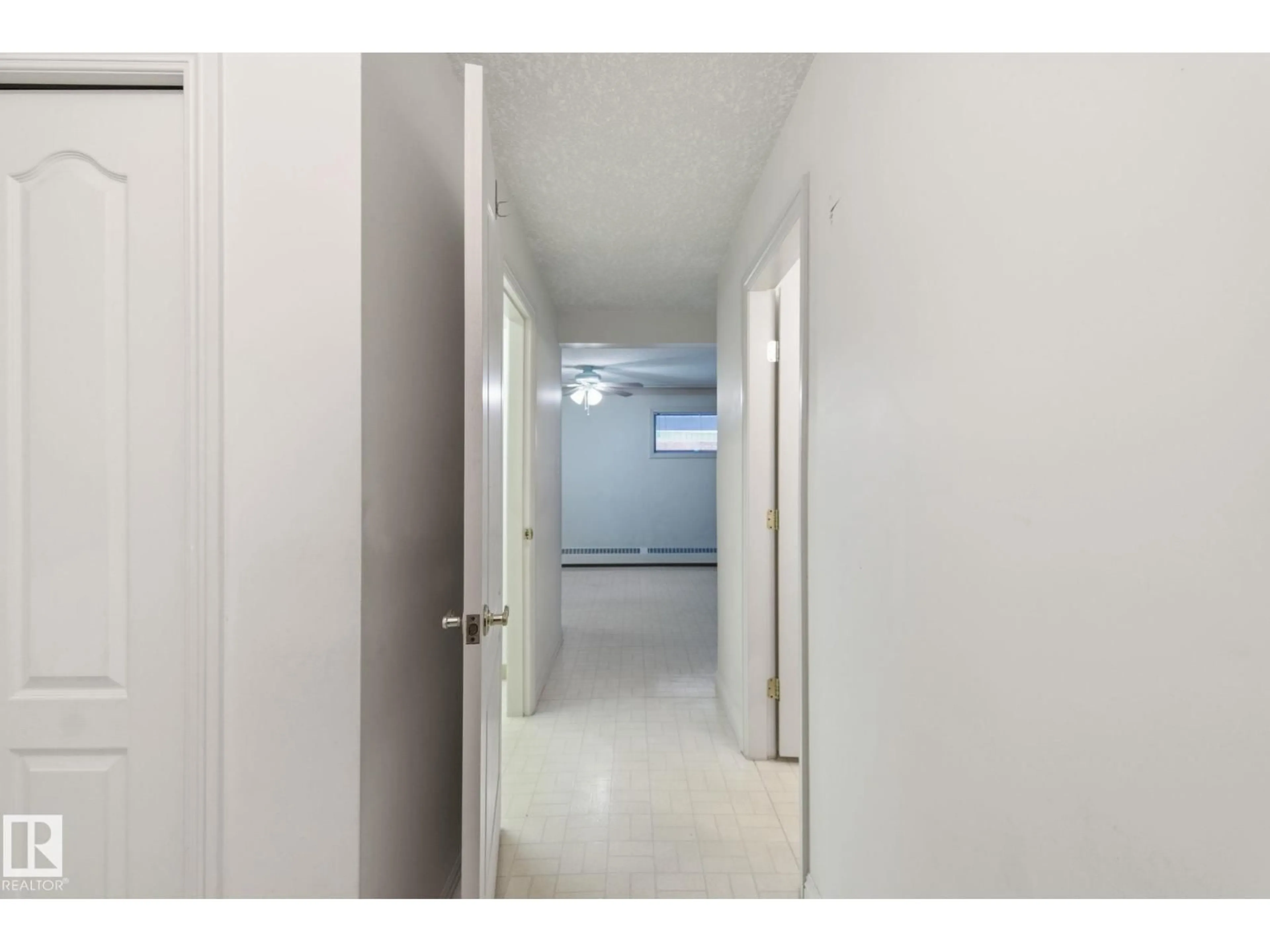 Unknown for 48 9908 80 AV NW, Edmonton Alberta T6E6L7