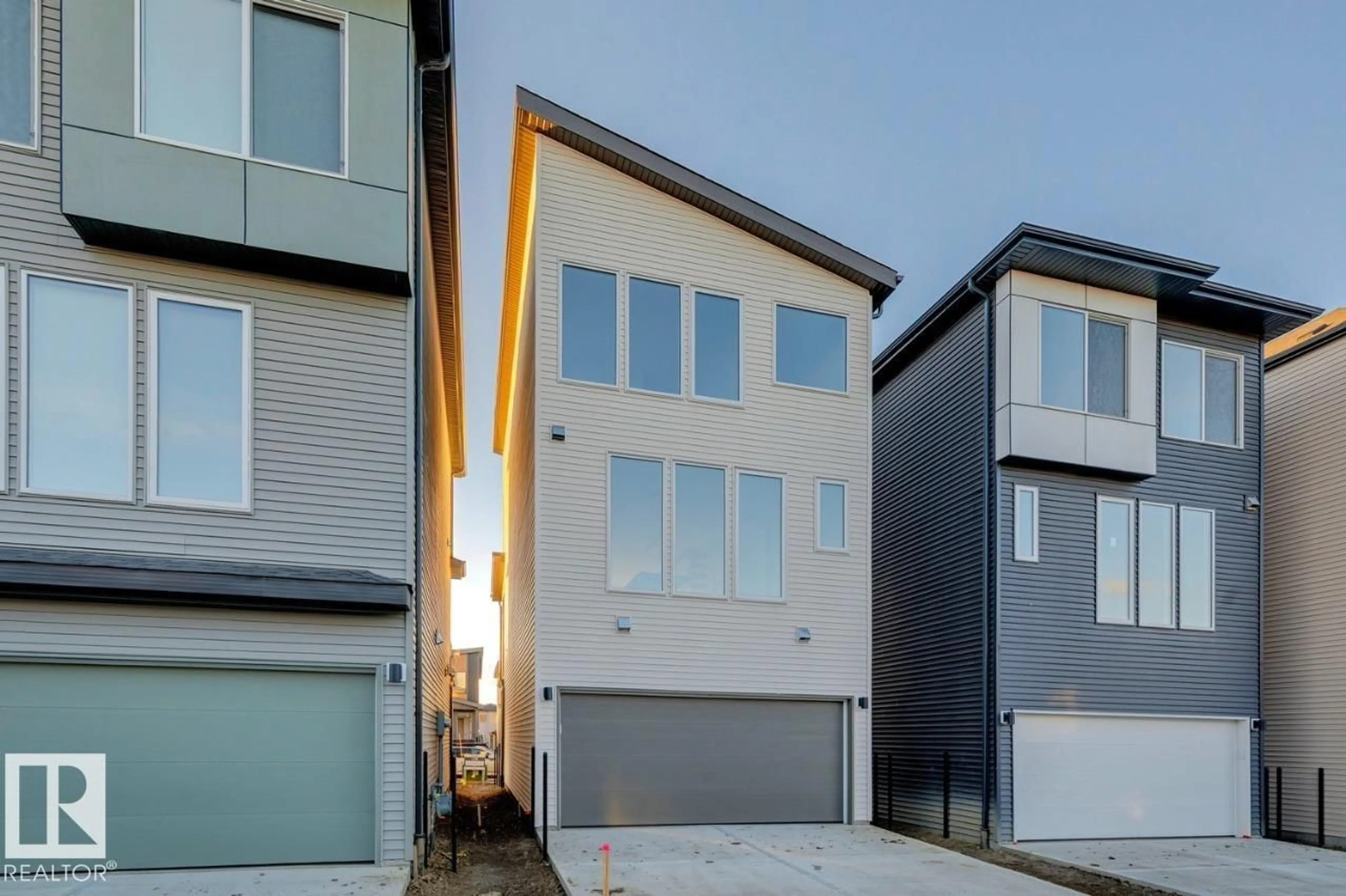 Home with vinyl exterior material, street for LI SW - 7539 KLAPSTEIN LINK, Edmonton Alberta T6W0A6