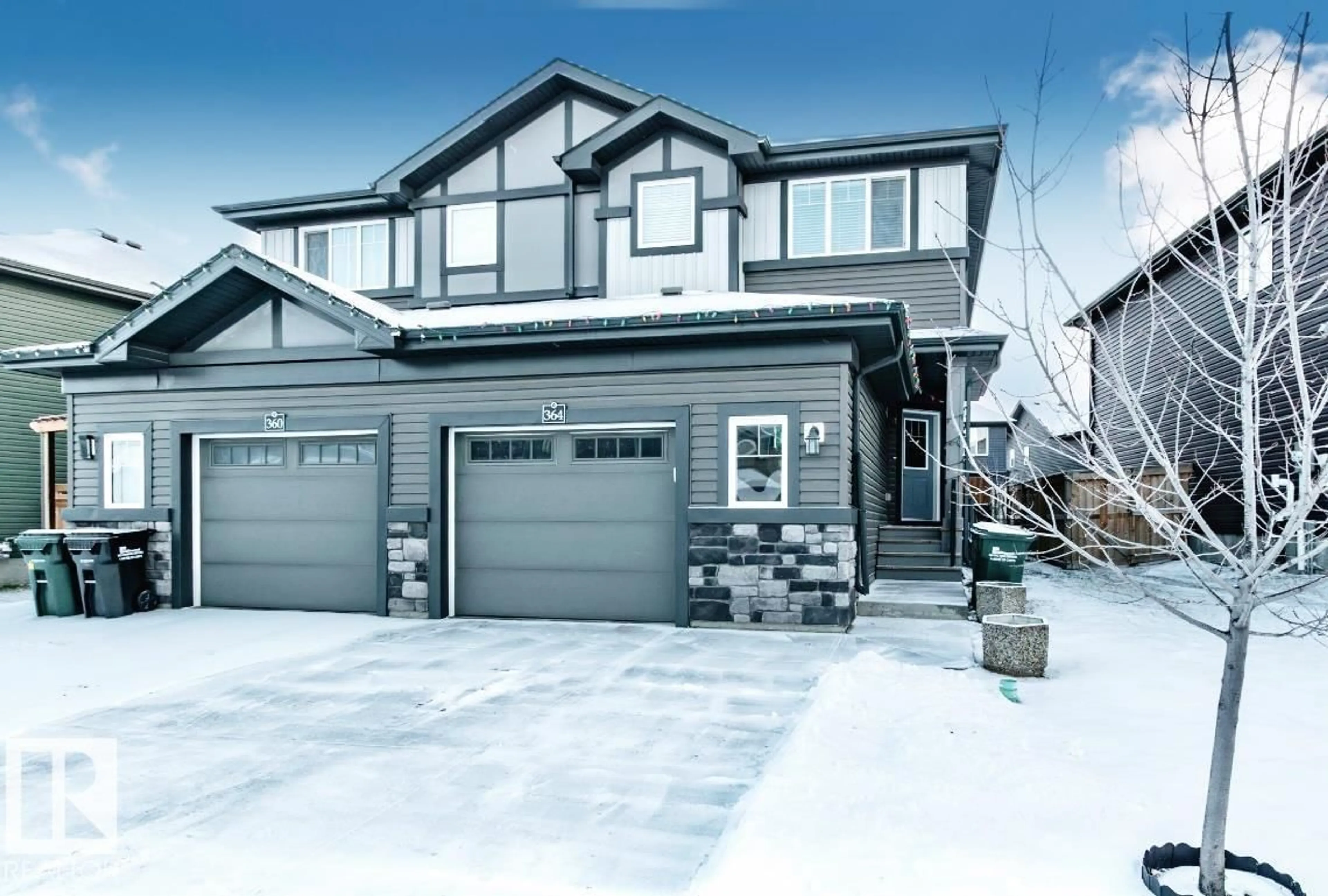 Home with vinyl exterior material, street for 364 SAVOY CR, Sherwood Park Alberta T8H2X2