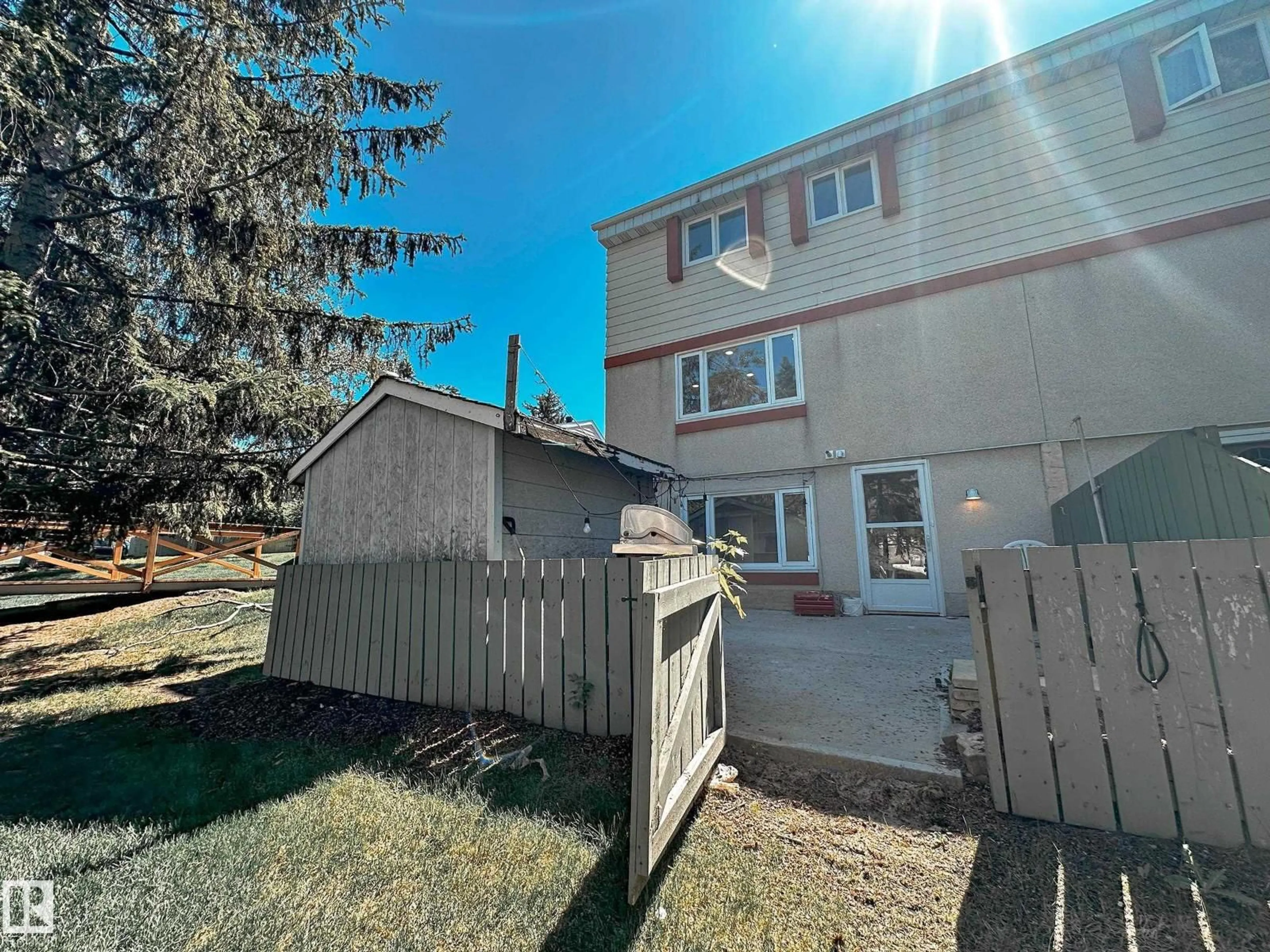 A pic from outside/outdoor area/front of a property/back of a property/a pic from drone, street for 6J CALLINGWOOD CO, Edmonton Alberta T5T0H5