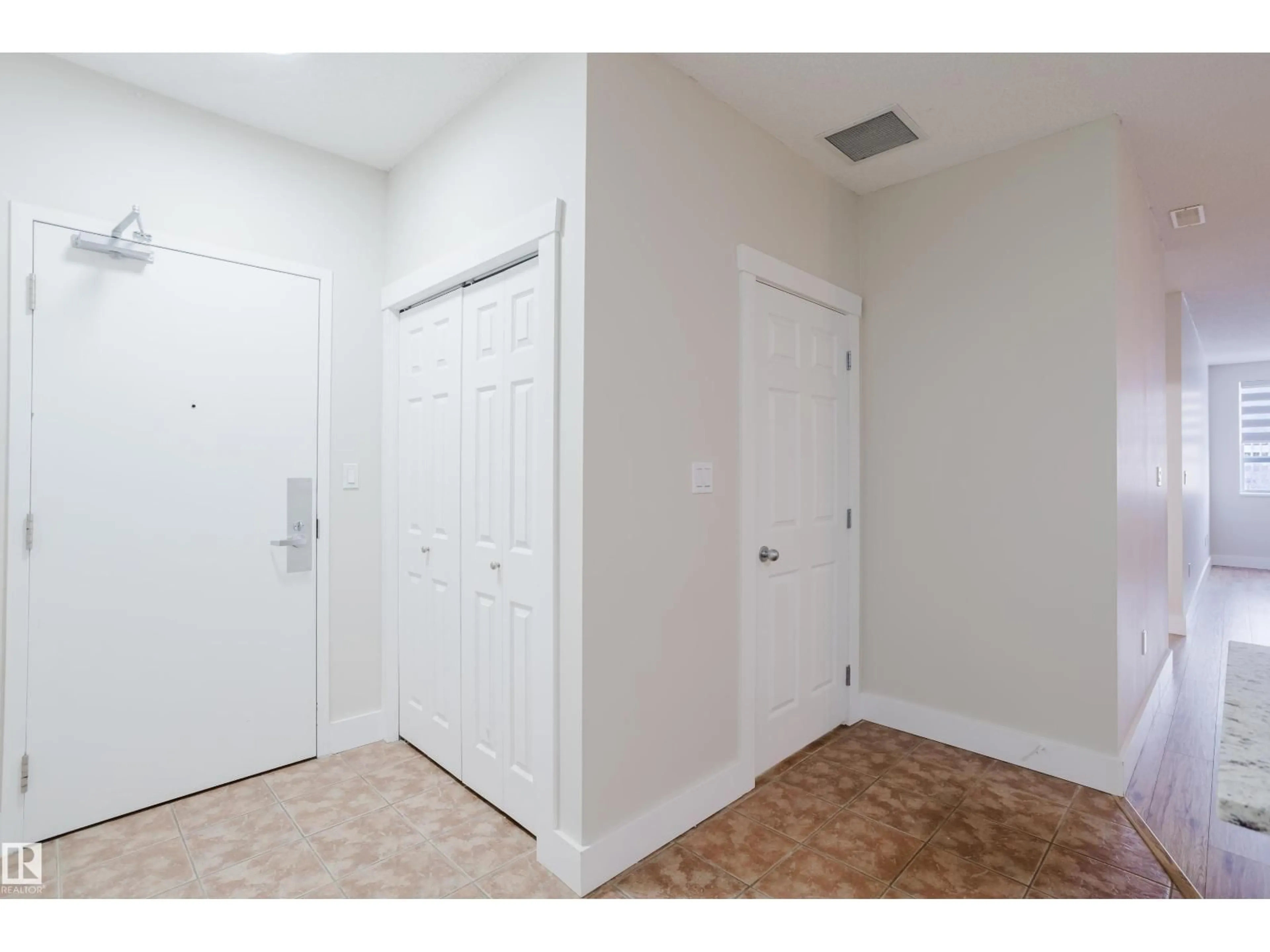 Unknown for 506 - 9919 105 ST NW, Edmonton Alberta T5K1B1