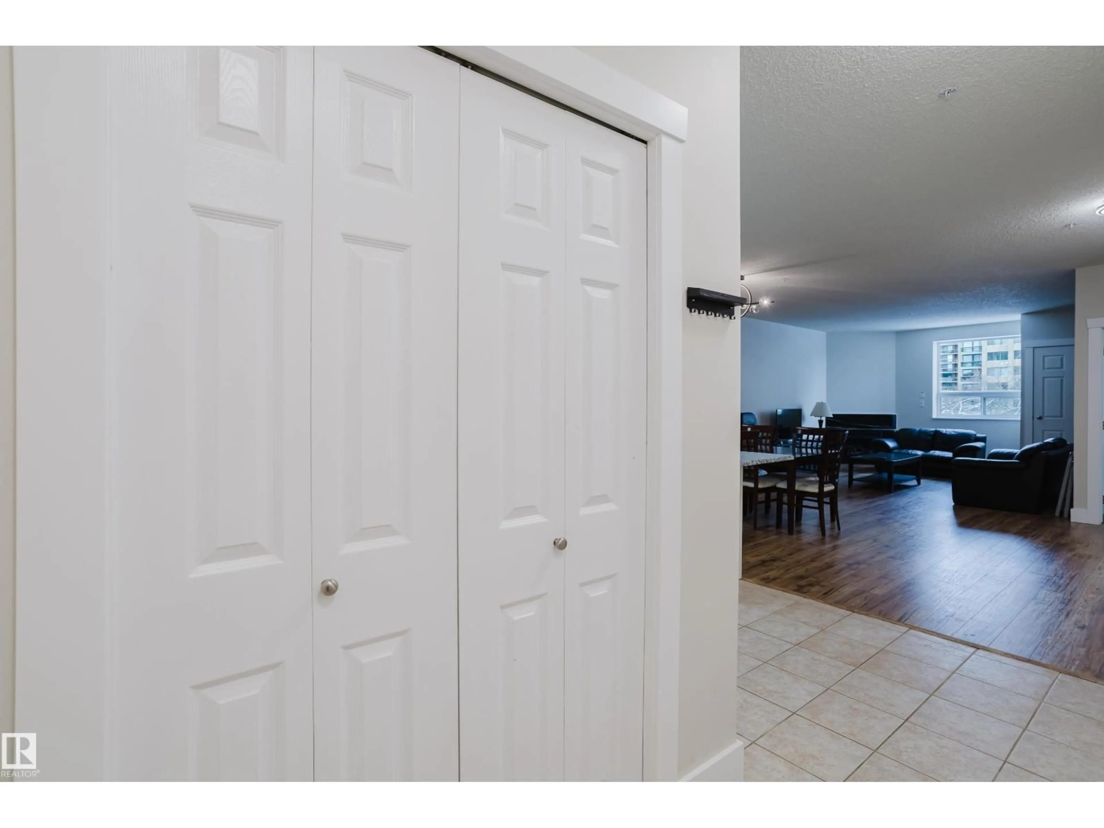 Unknown for #407 - 9919 105 ST, Edmonton Alberta T5K1B1