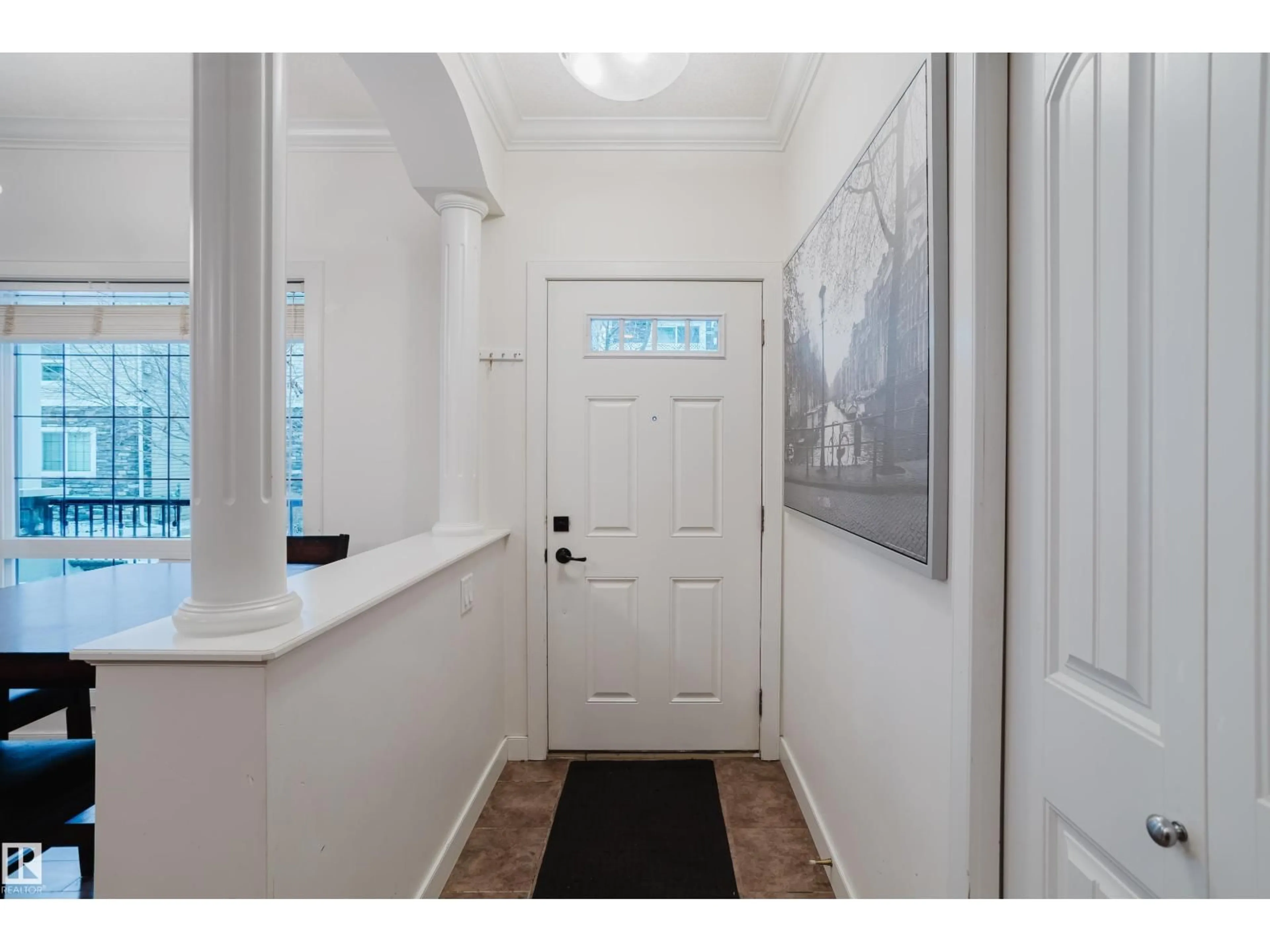 Indoor entryway for 98 7293 SOUTH TERWILLEGAR DR, Edmonton Alberta T6R0N5