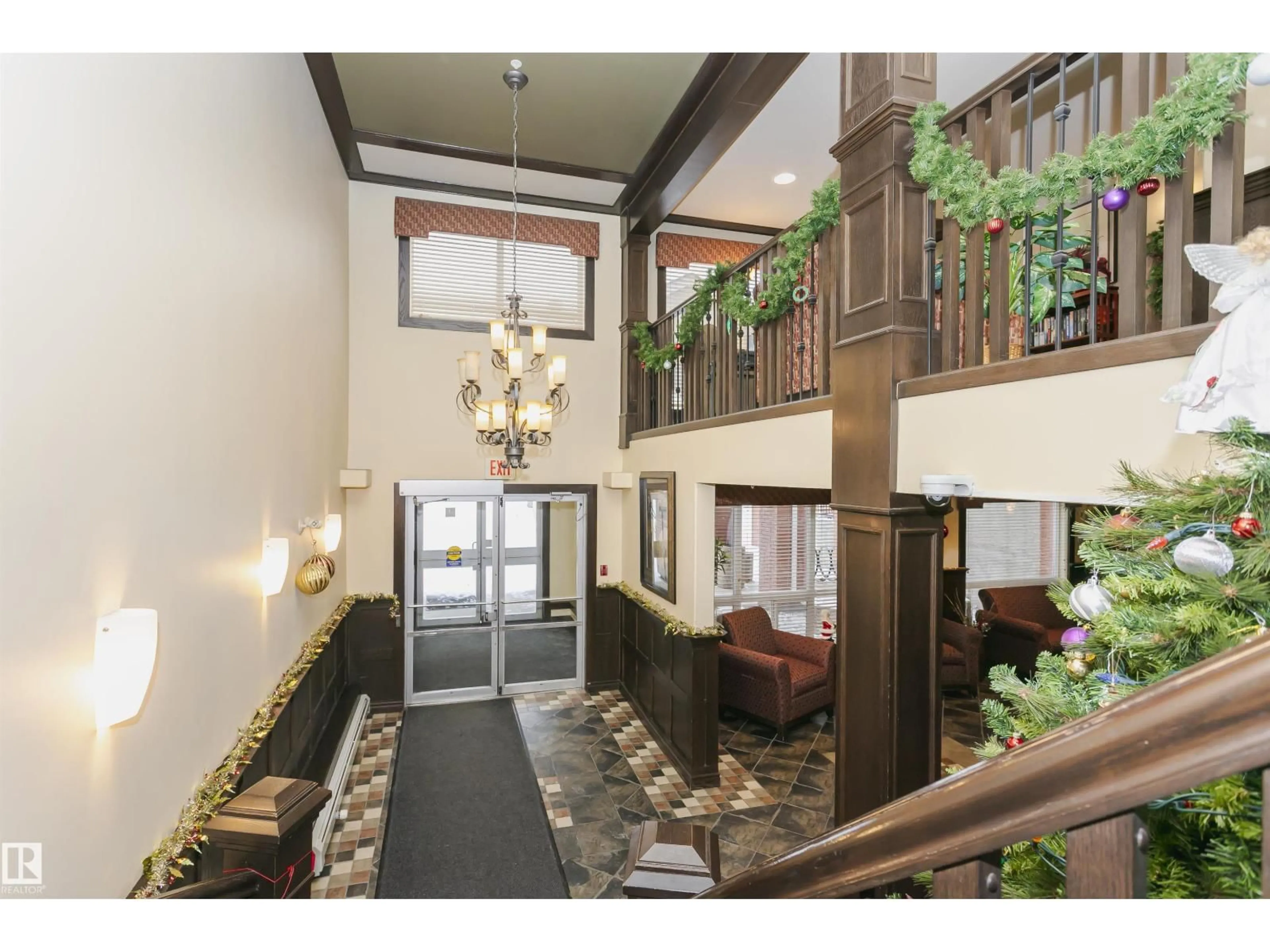 Indoor foyer for 14 - 7510 89 ST NW, Edmonton Alberta T6C0X5