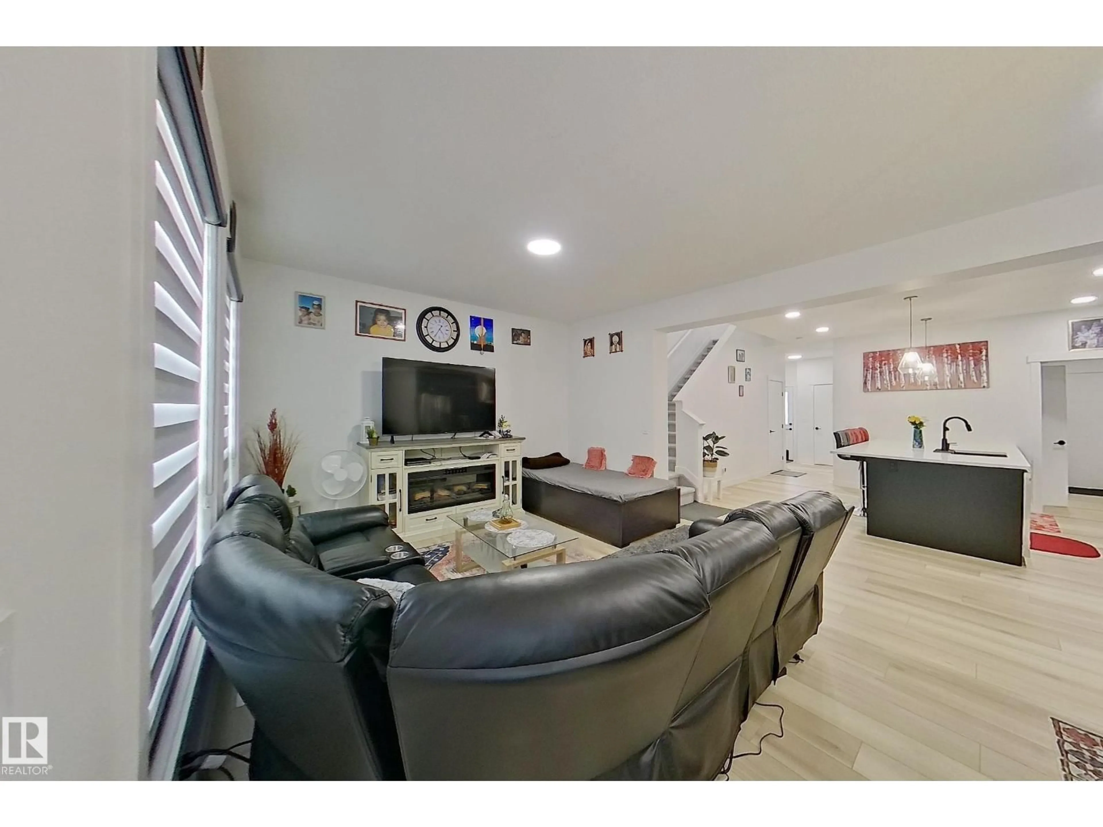 Unknown for NW - 1340 11 AV, Edmonton Alberta T6T2W4