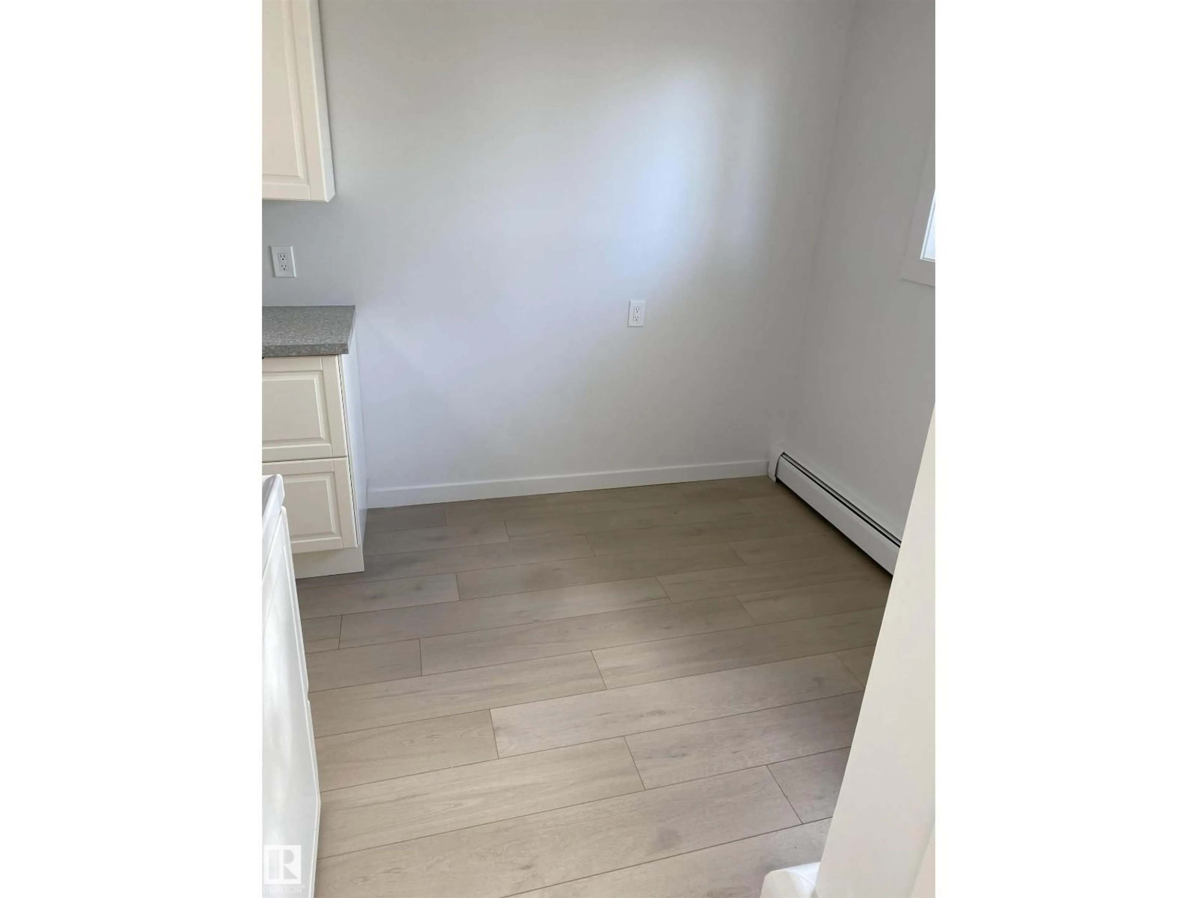 A pic of a room for #6 - 11245 31 AV, Edmonton Alberta T6J3V5