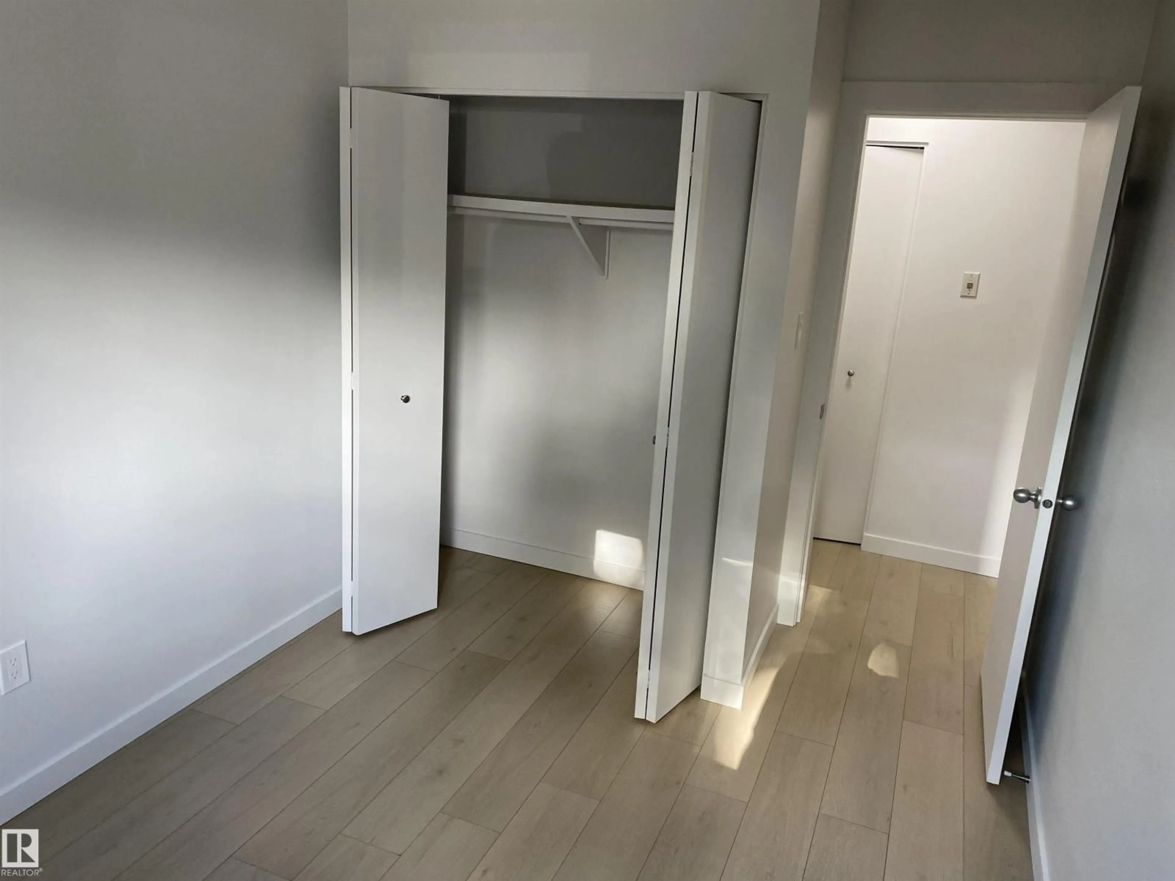 A pic of a room for #6 - 11245 31 AV, Edmonton Alberta T6J3V5