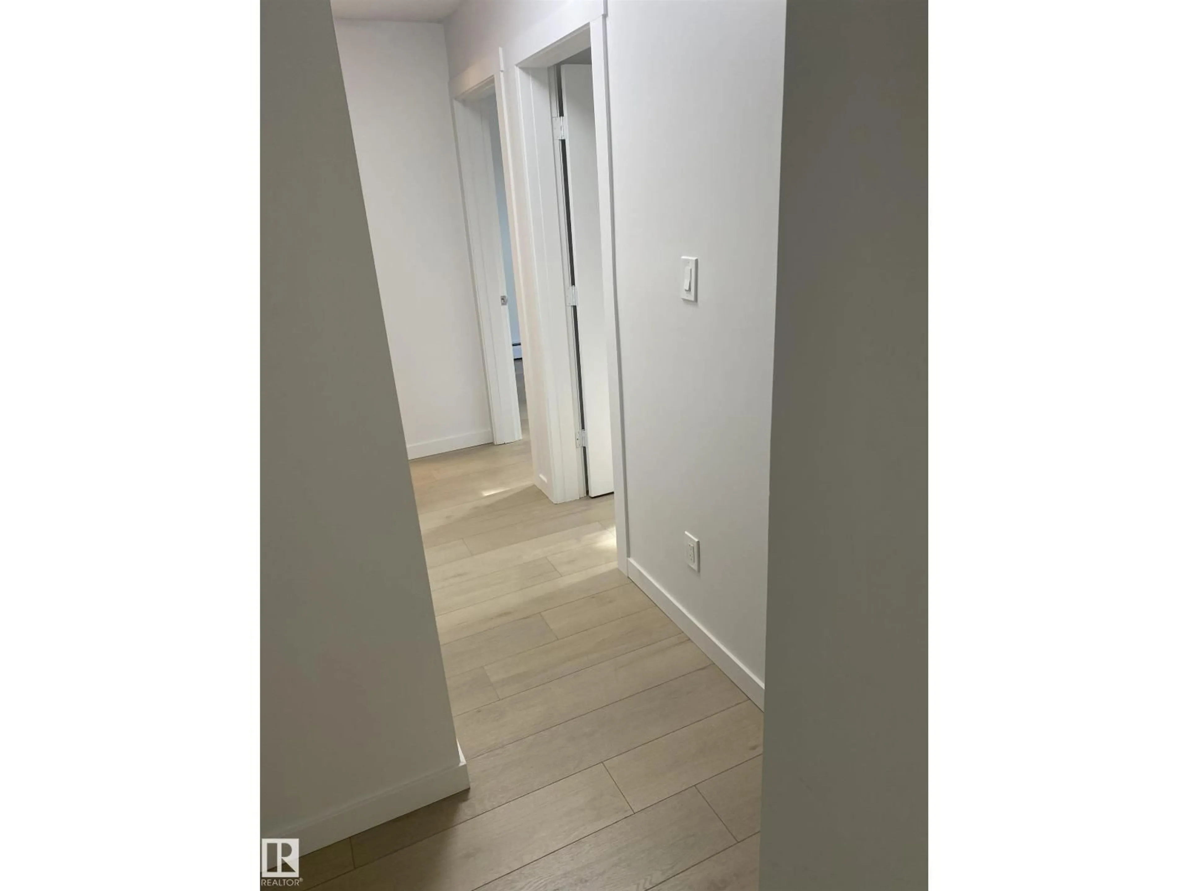 A pic of a room for #6 - 11245 31 AV, Edmonton Alberta T6J3V5