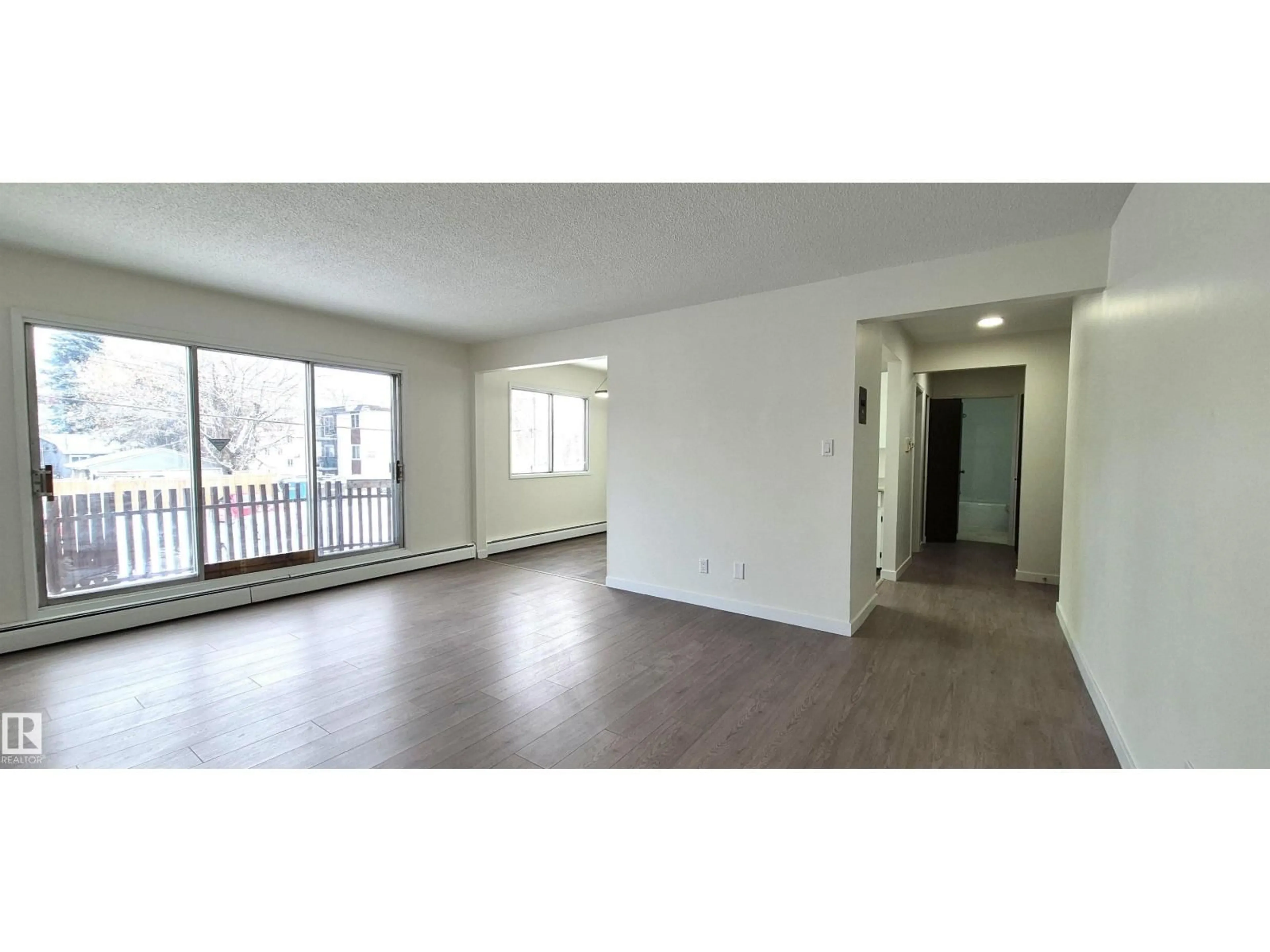 A pic of a room for 201 - 11907 81 ST, Edmonton Alberta T5B2S7
