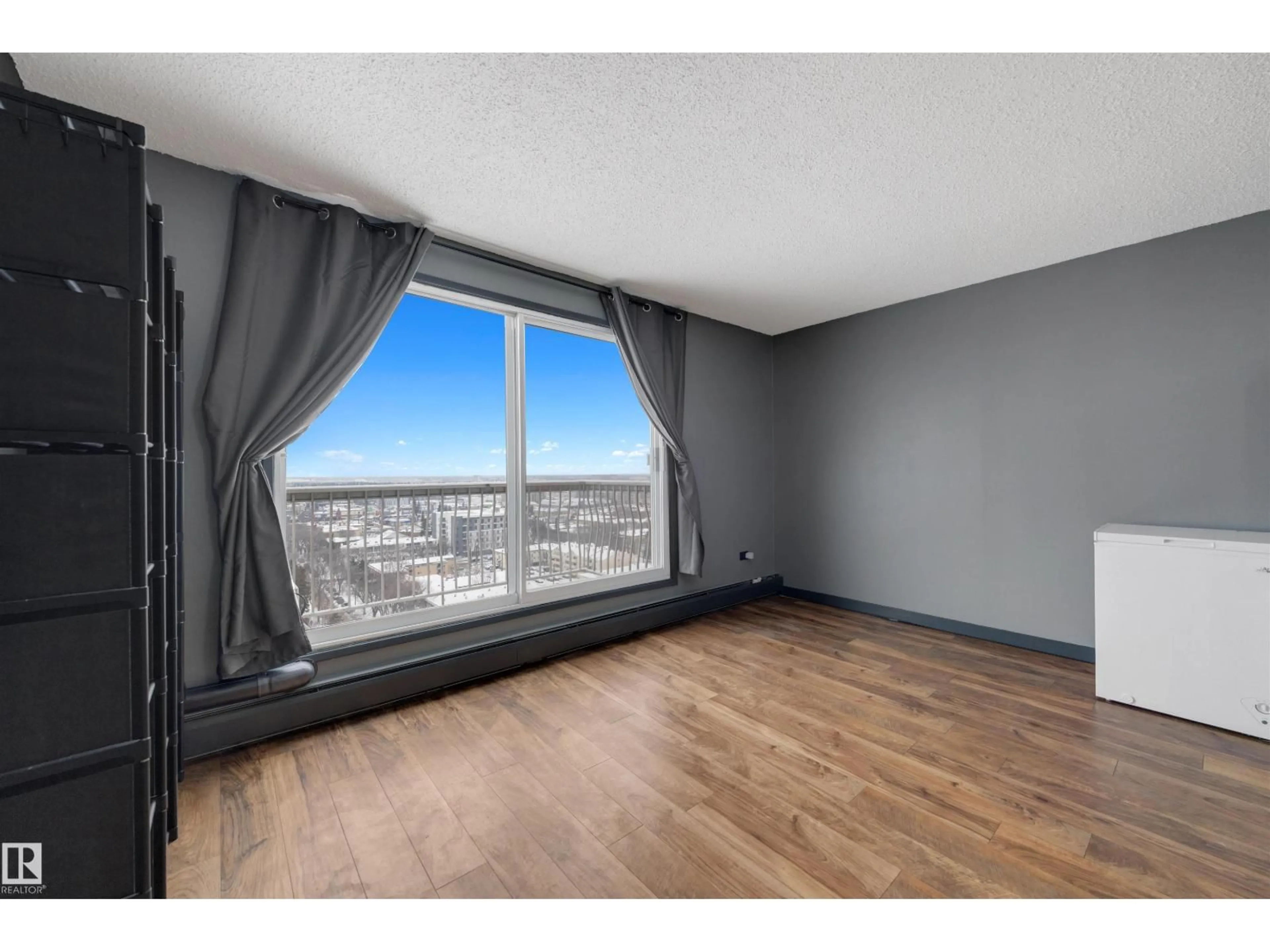 A pic of a room for 10150 - 1702 117 ST, Edmonton Alberta T5K2J2