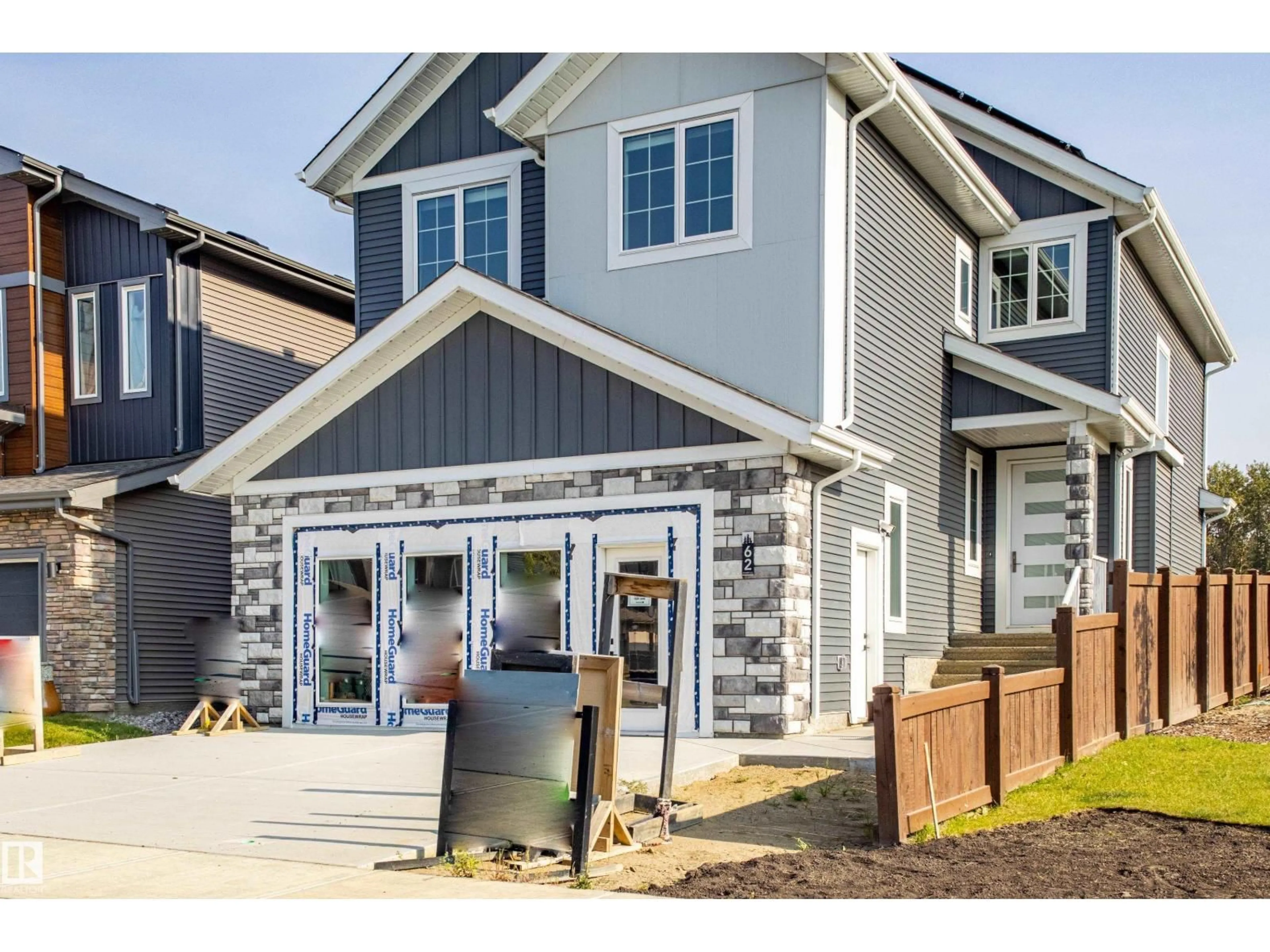 Home with vinyl exterior material, street for 62 FENWYCK BV, Spruce Grove Alberta T7X0Z2