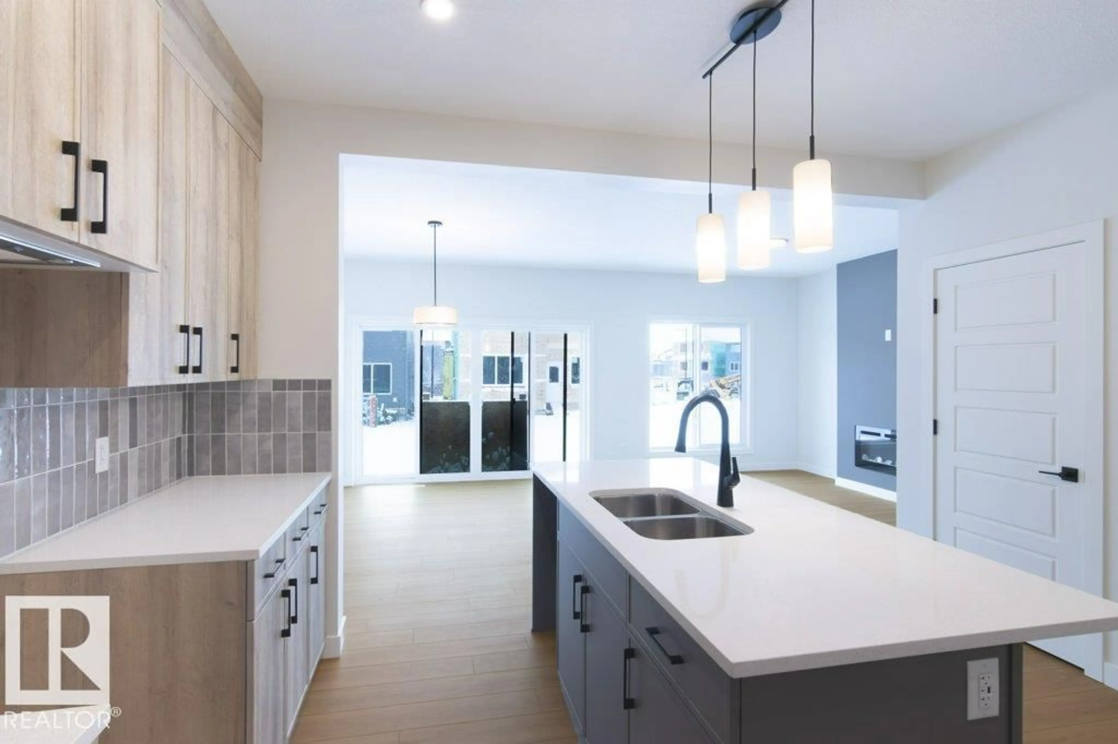 Contemporary kitchen, ceramic/tile floor for 147 CATRIA PT, Sherwood Park Alberta T8H3B1
