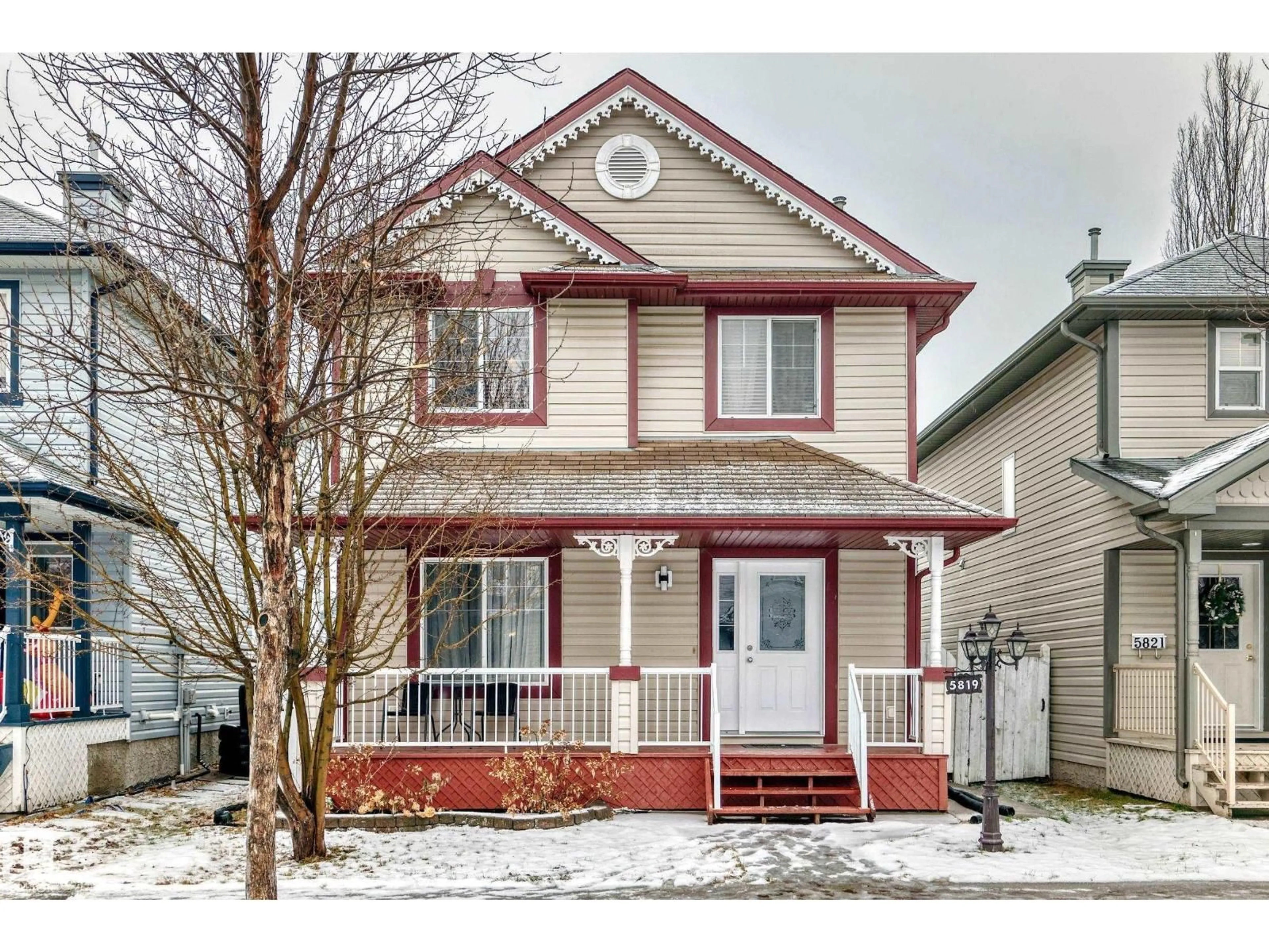 Home with vinyl exterior material, street for 5819 SUTTER PL, Edmonton Alberta T6R3R3