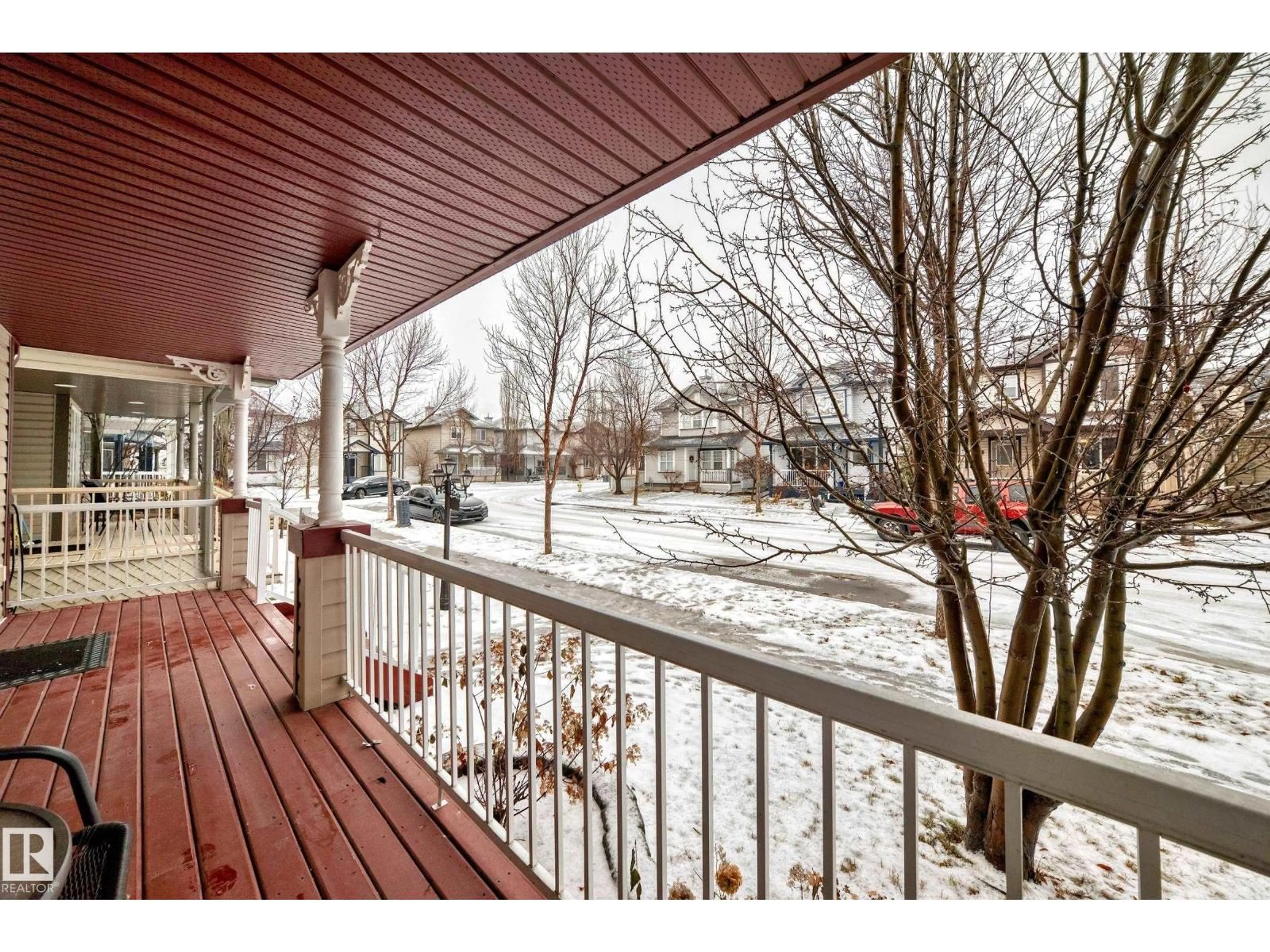 Patio, street for 5819 SUTTER PL, Edmonton Alberta T6R3R3