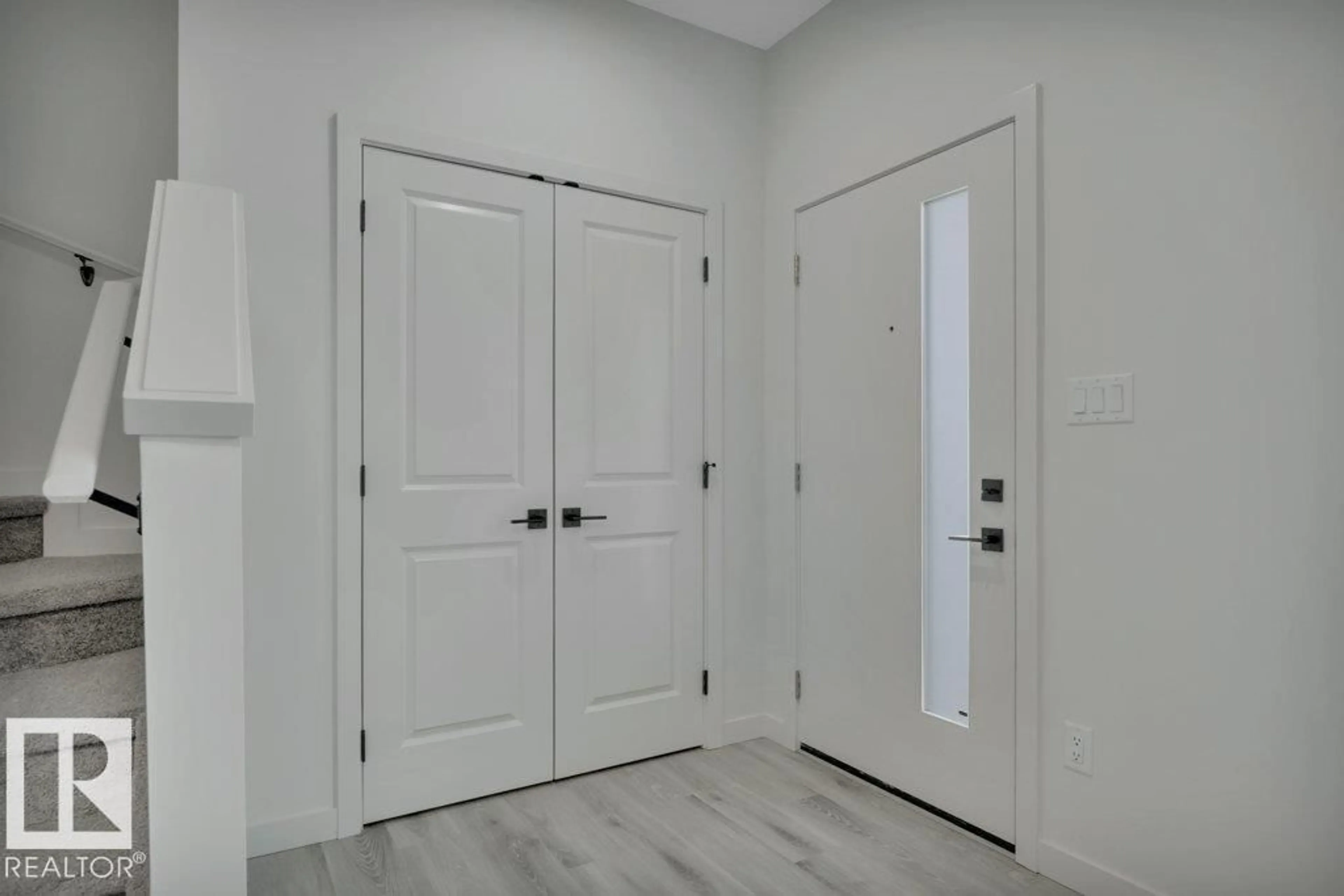Indoor entryway for 340 MUNN WY, Leduc Alberta T9E0J9