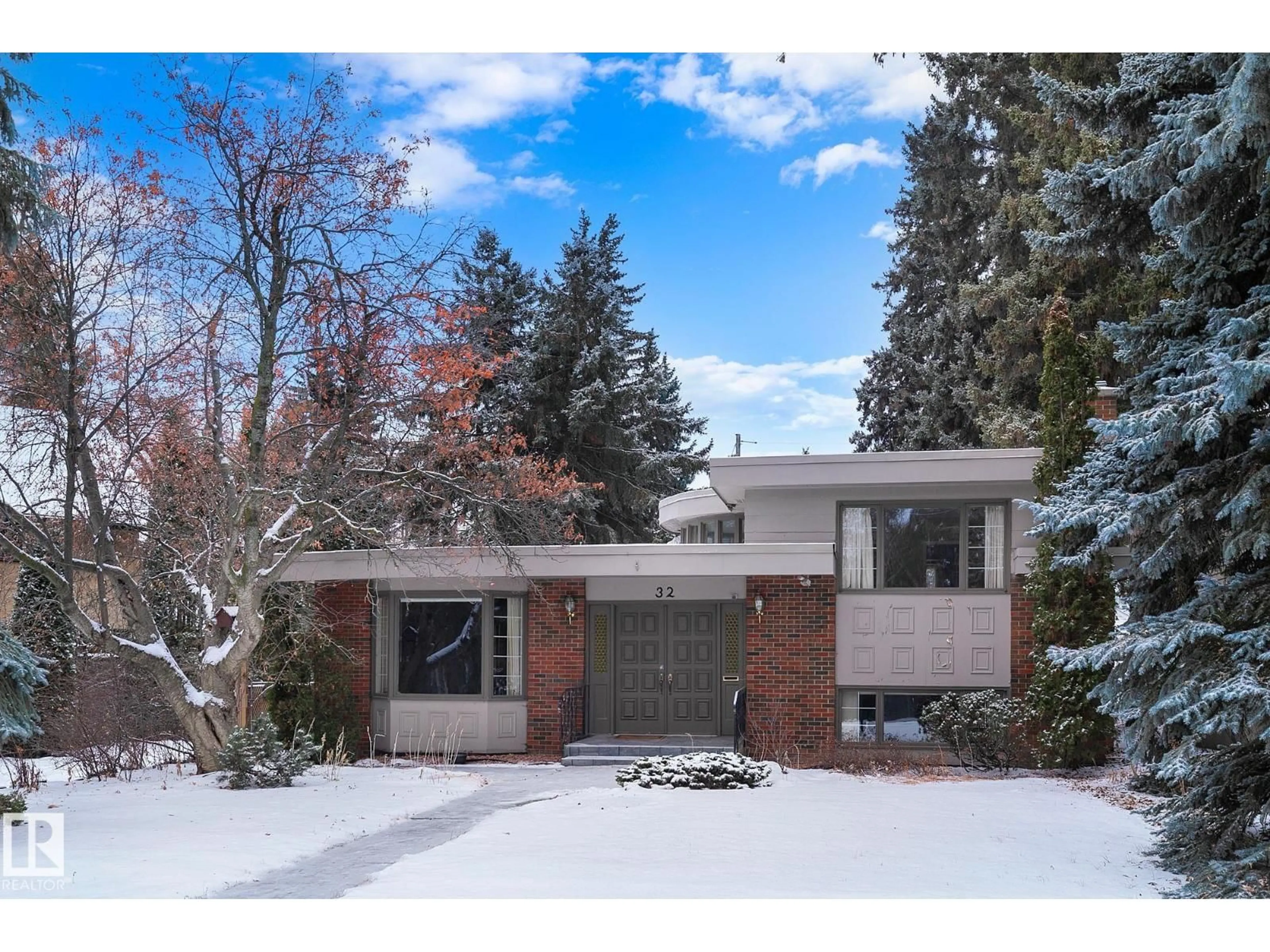 Home with brick exterior material, street for 32 ST GEORGE'S CR, Edmonton Alberta T5N3M7