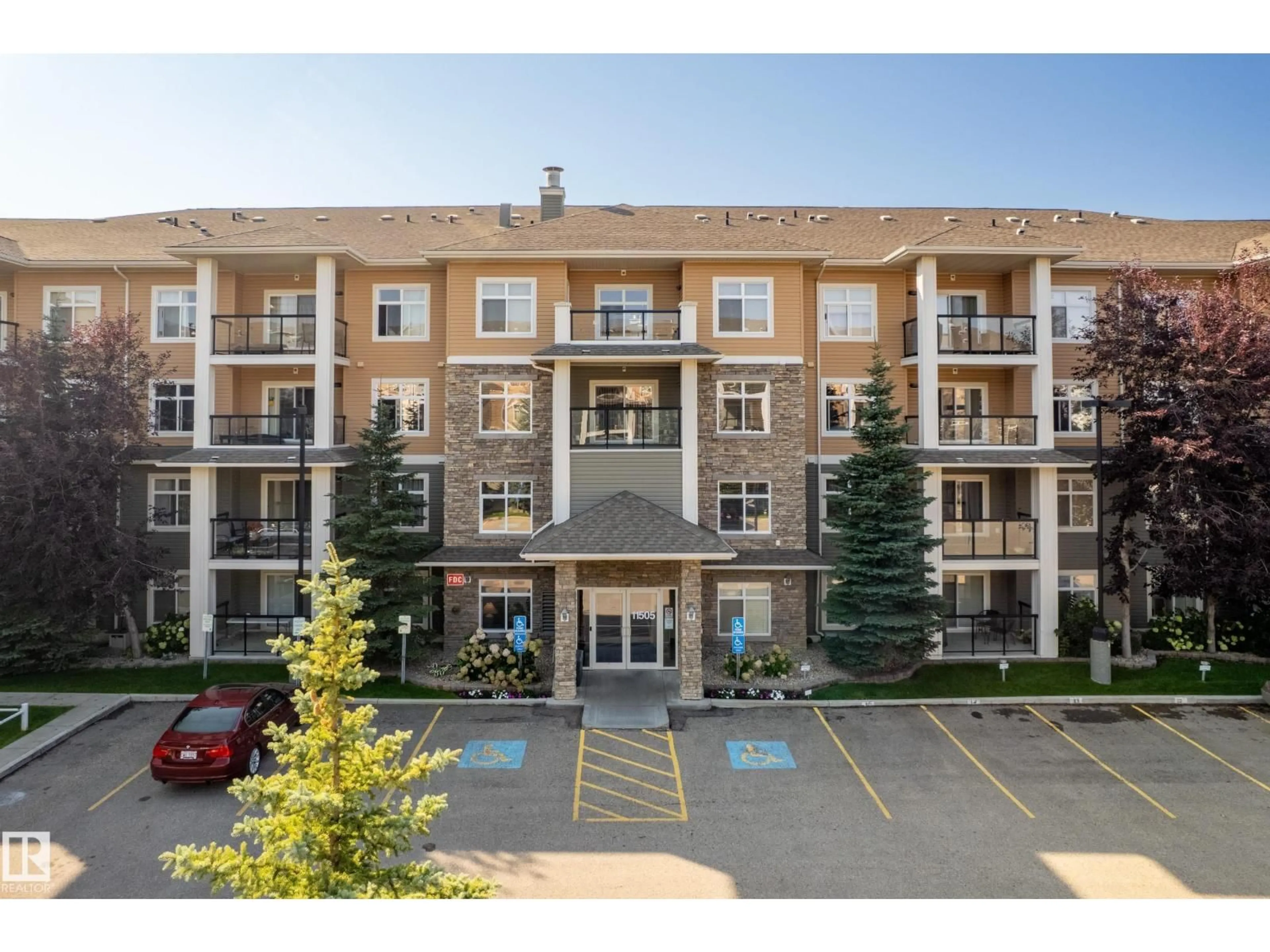 A pic from outside/outdoor area/front of a property/back of a property/a pic from drone, unknown for 11505 ELLERSLIE RD, Edmonton Alberta T6W2A9