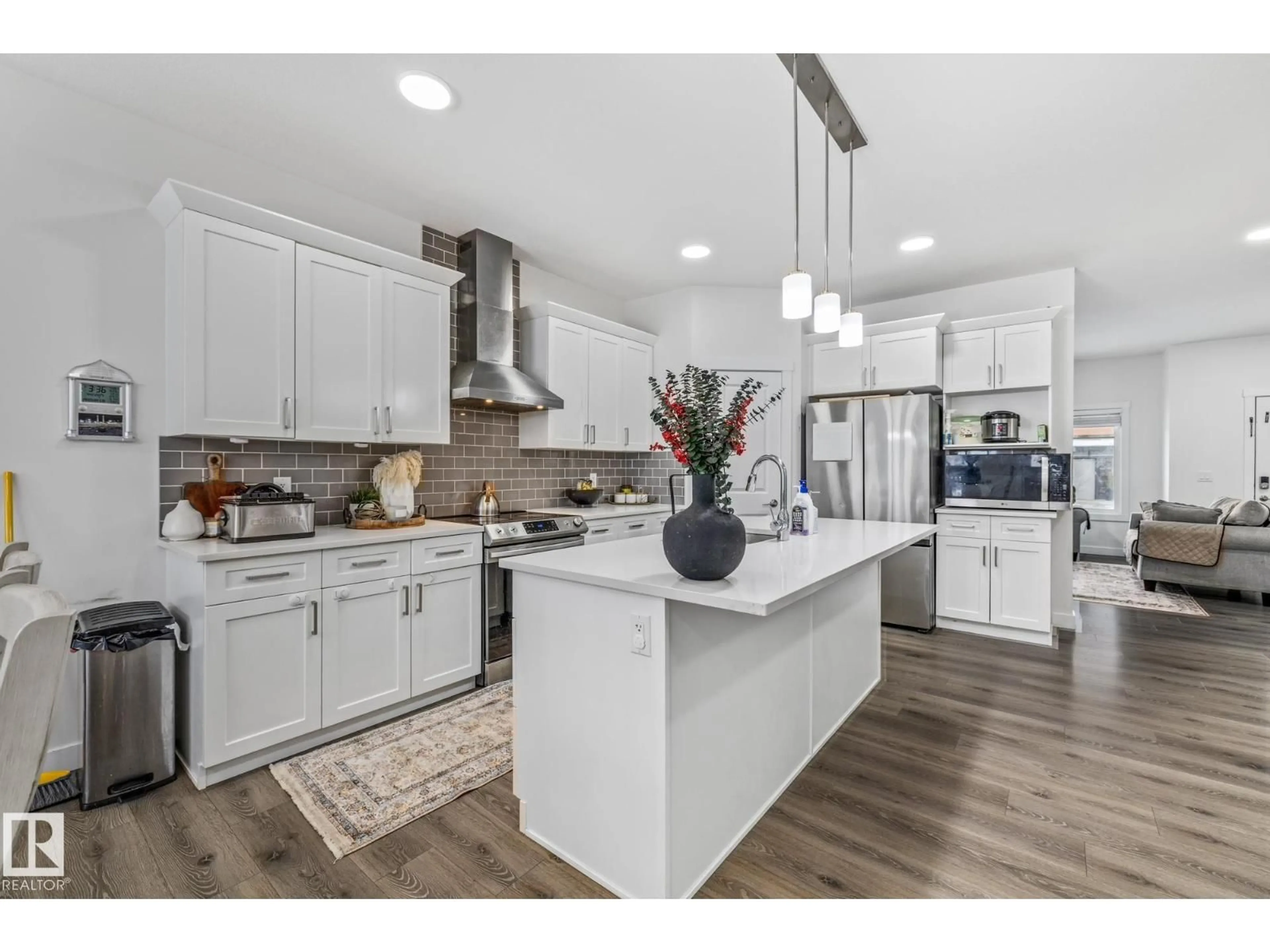 Open concept kitchen, unknown for 34 EDEN LI, Fort Saskatchewan Alberta T8L0Z2