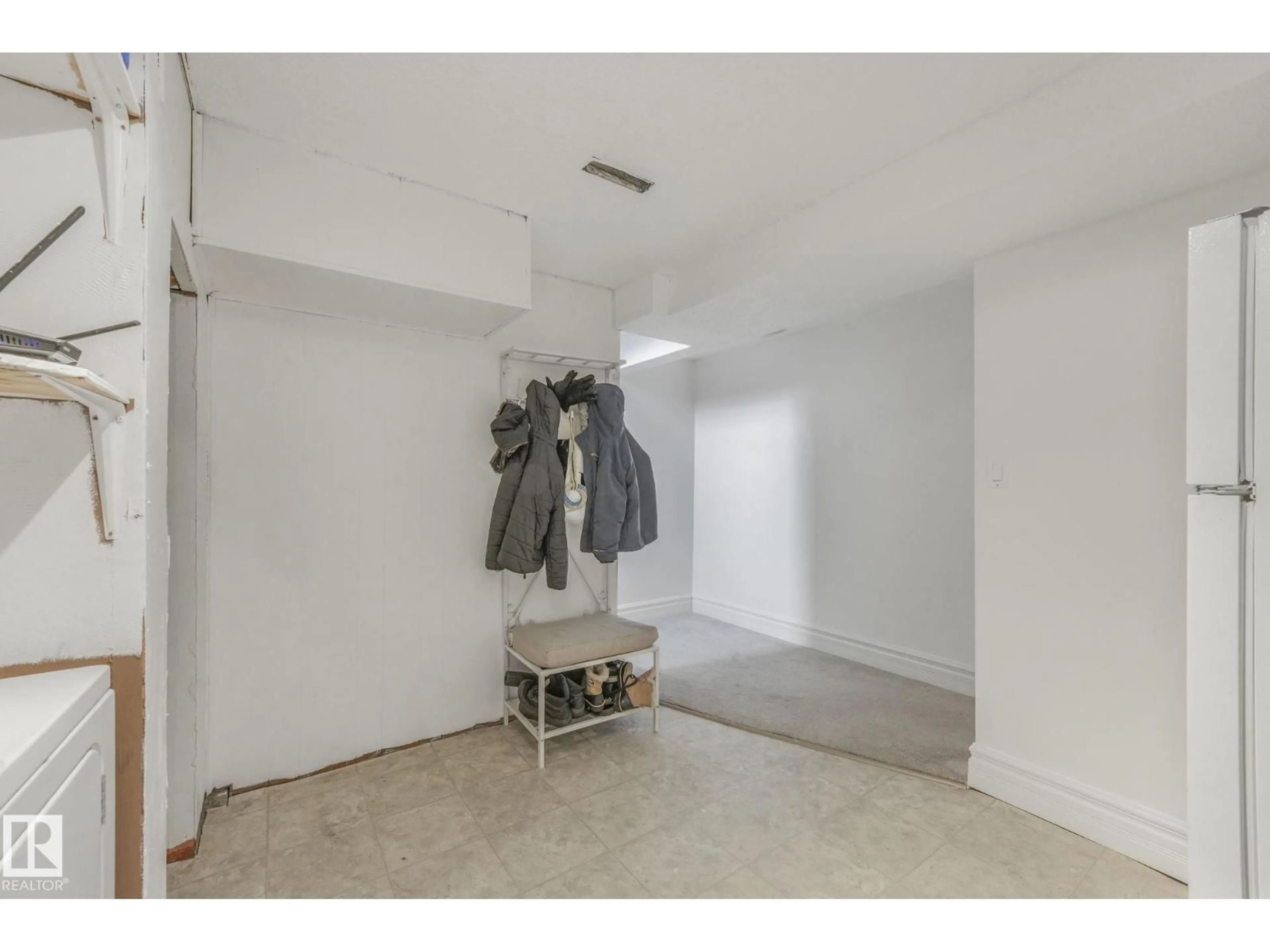 Storage room or clothes room or walk-in closet for 17 STARLING DR, Sherwood Park Alberta T8A0A6