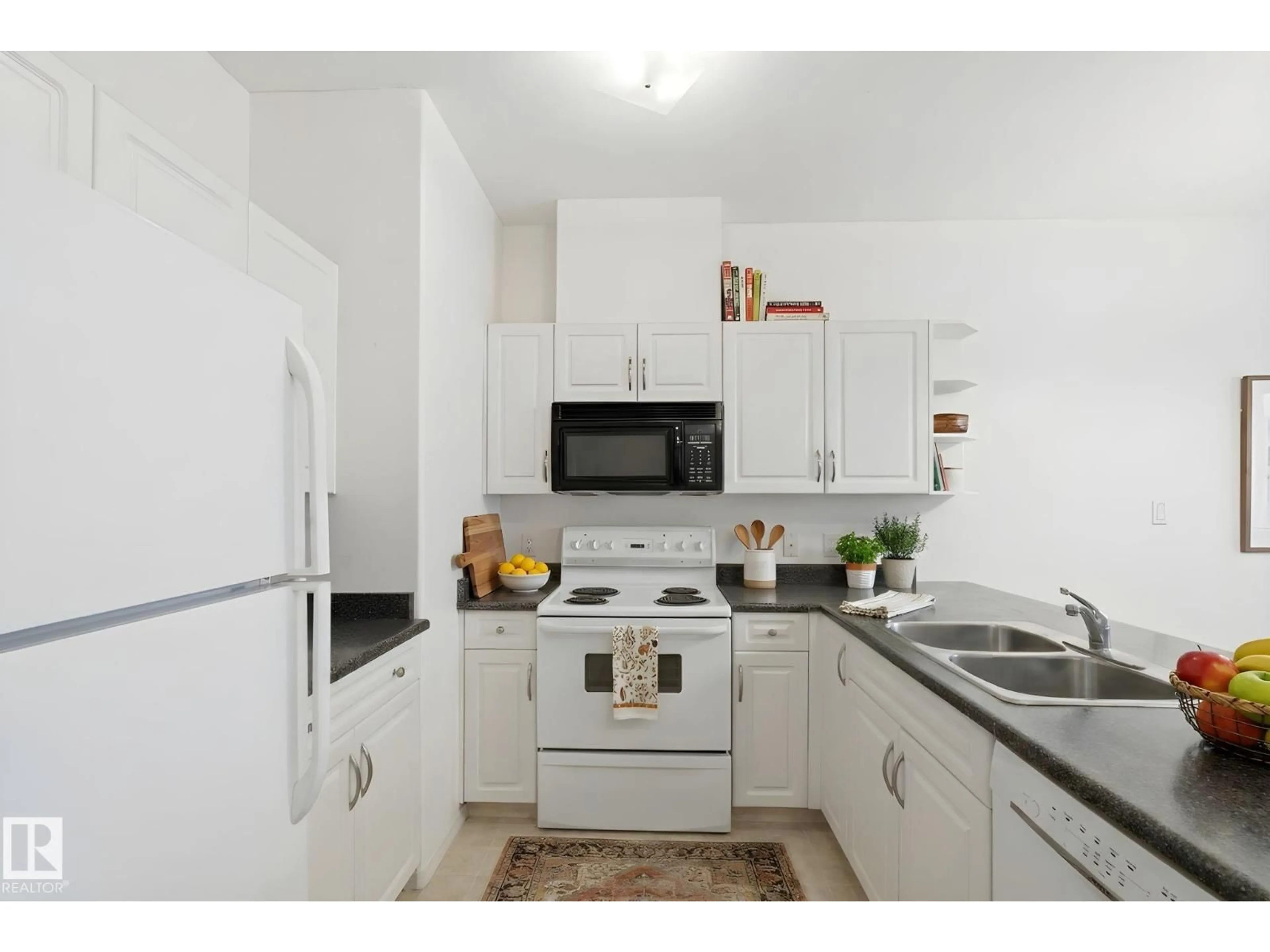 Standard kitchen, unknown for 305 - 8488 111 ST NW, Edmonton Alberta T6G2V9