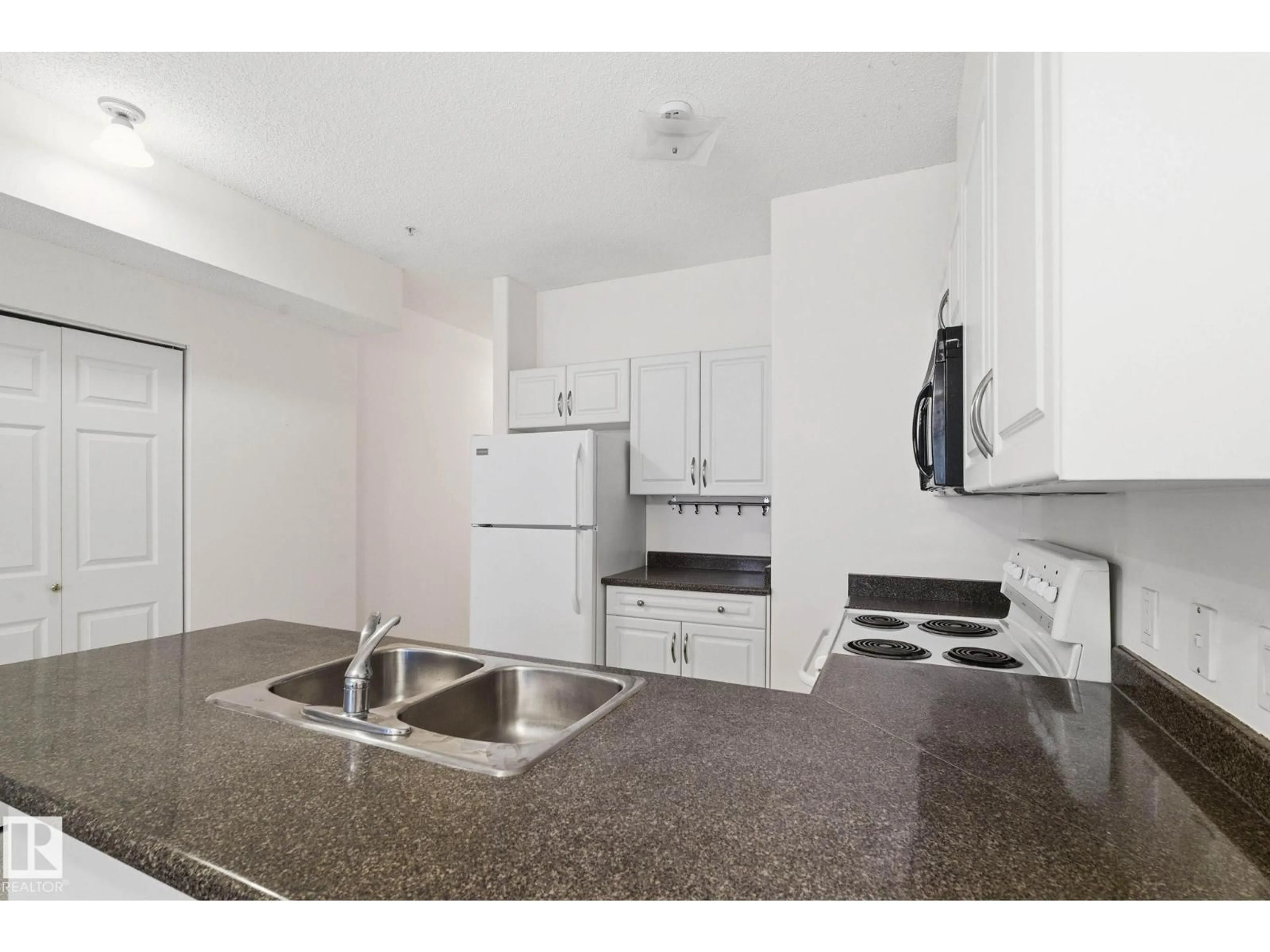 Standard kitchen, unknown for 305 - 8488 111 ST NW, Edmonton Alberta T6G2V9