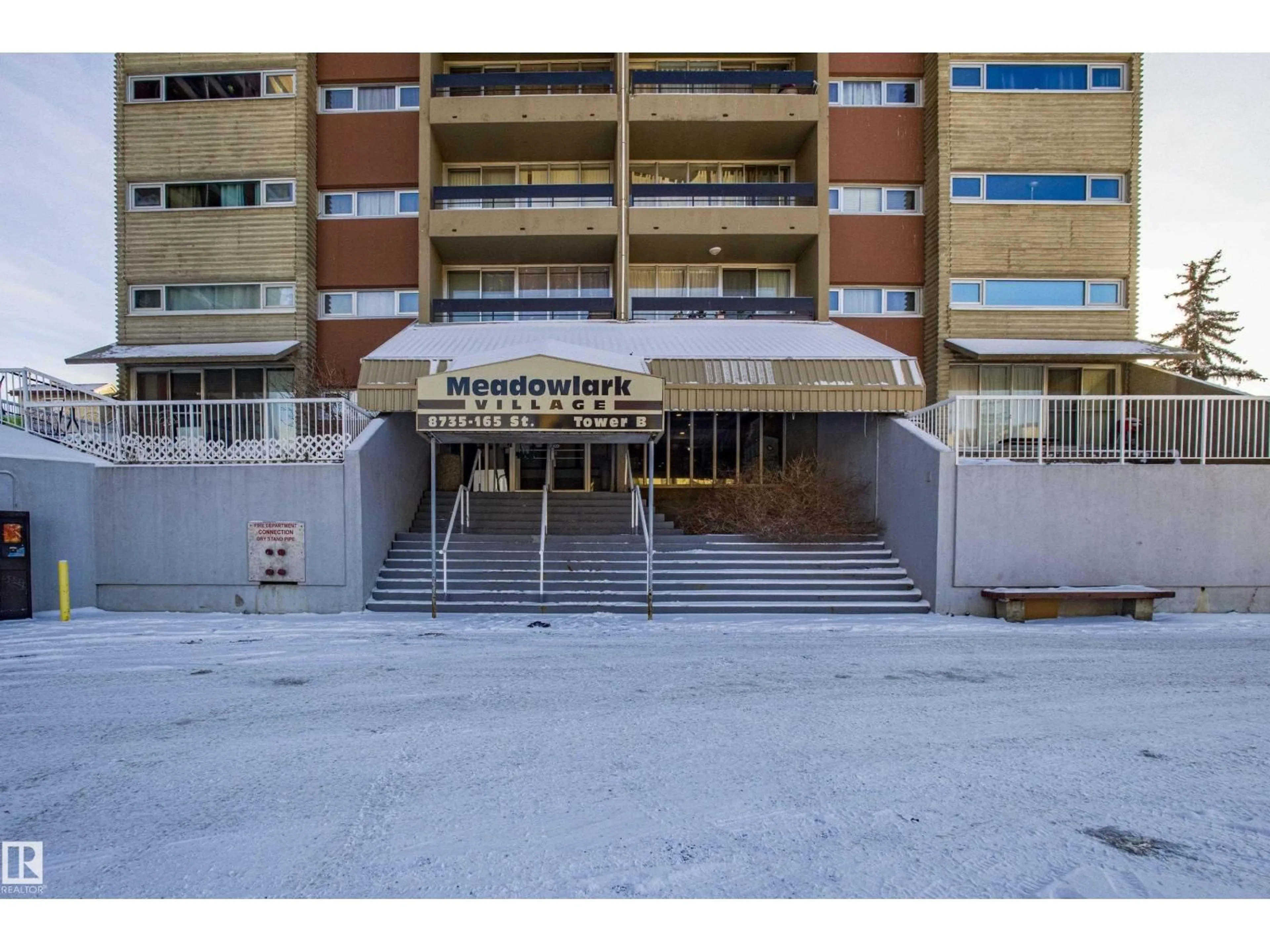 Indoor foyer for 133 - 8735 165 ST, Edmonton Alberta T5R2R6