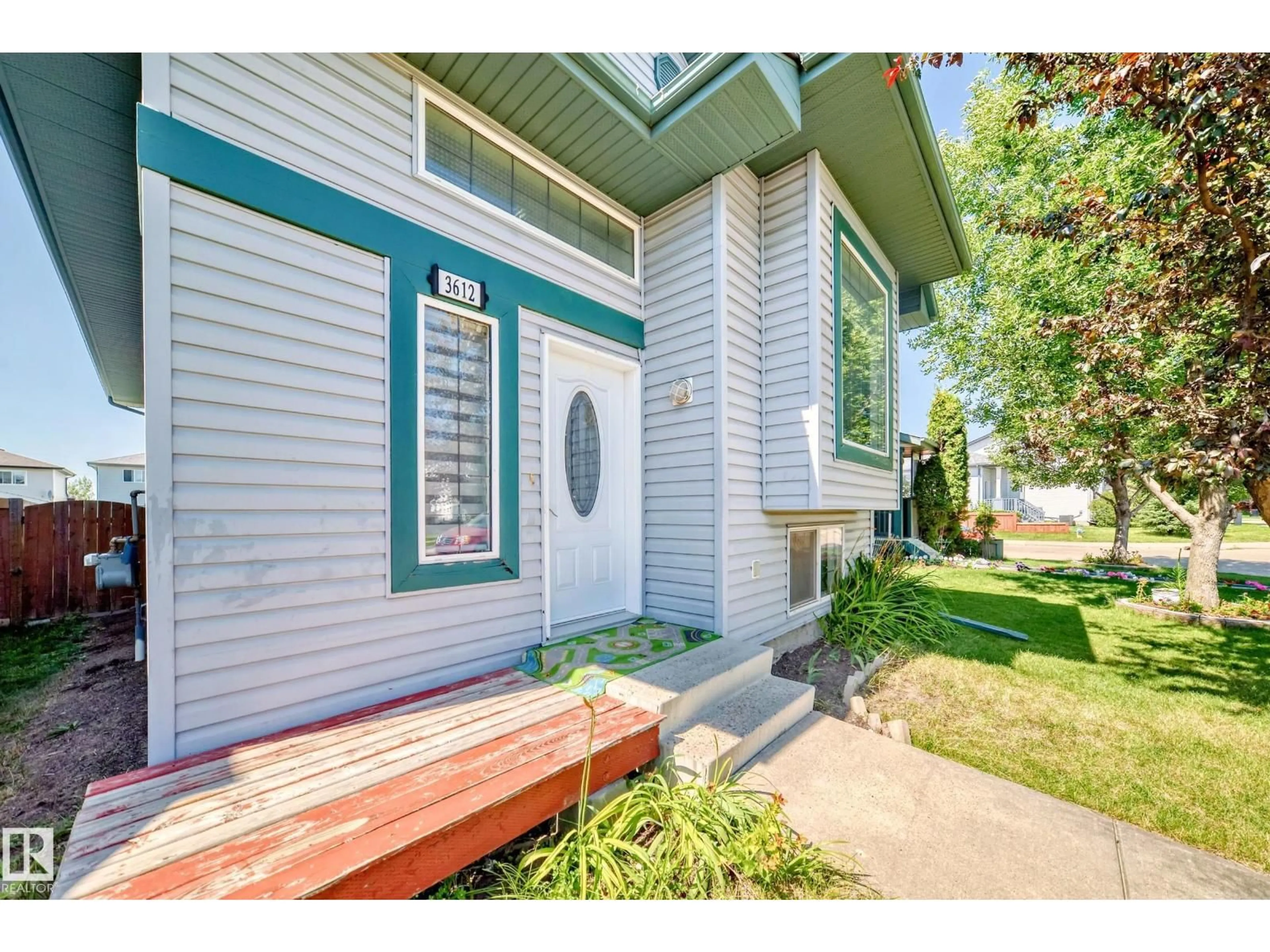 Unknown for 3612 22 ST, Edmonton Alberta T6T1S1