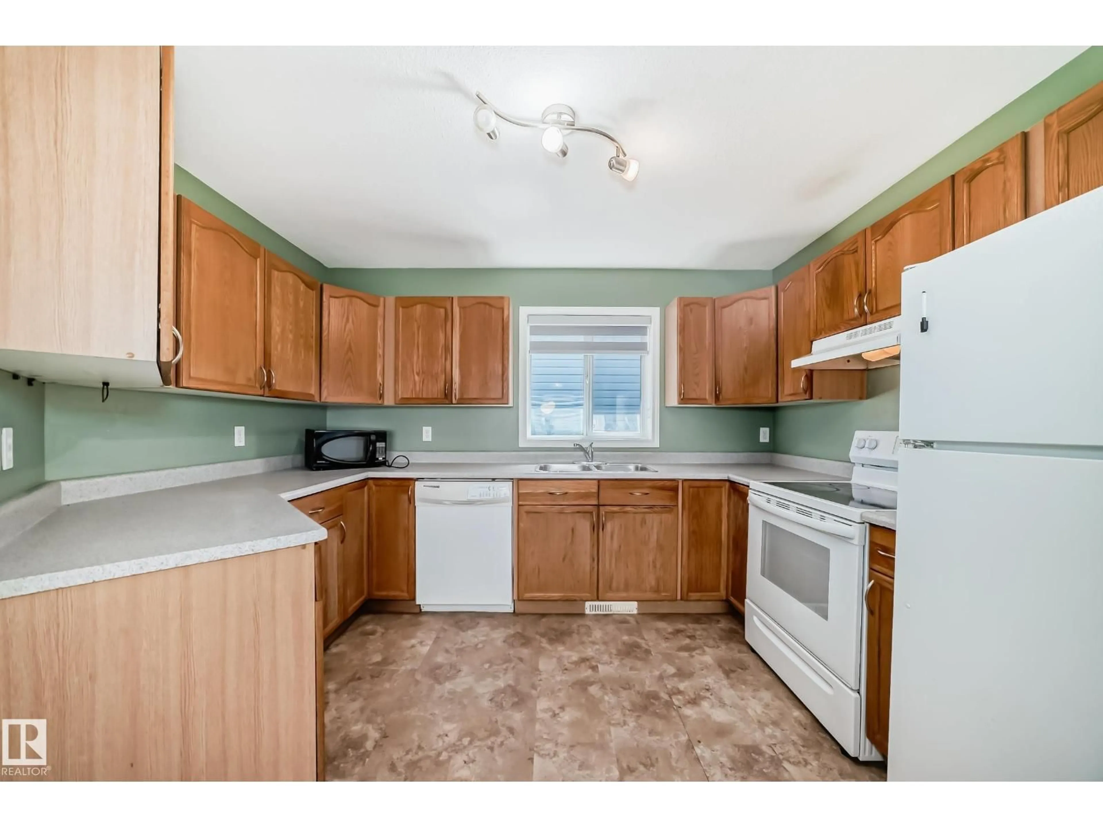 Standard kitchen, unknown for 3612 22 ST, Edmonton Alberta T6T1S1