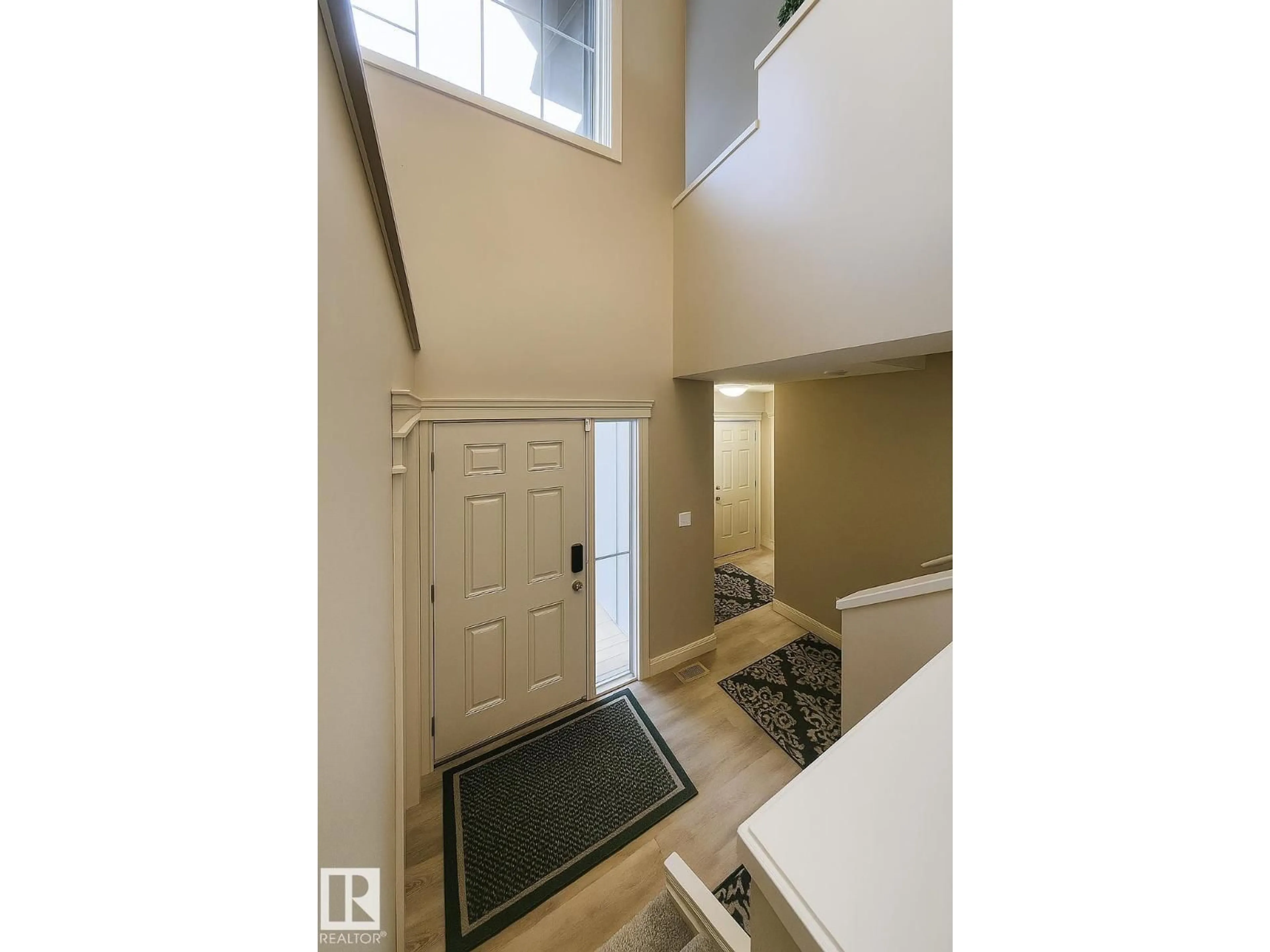 Indoor entryway for 6109 13 AV, Edmonton Alberta T6X0M6