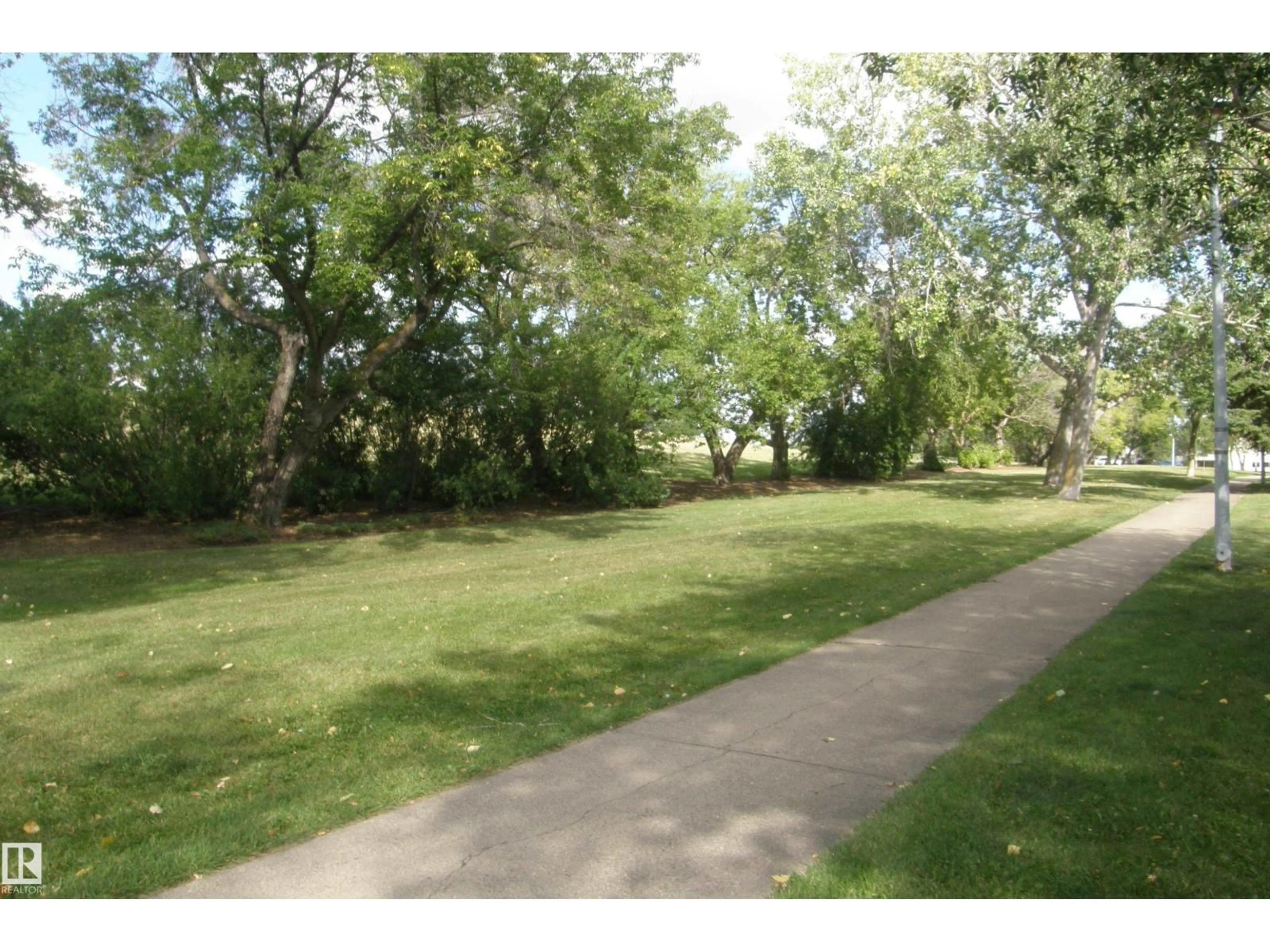 A pic from outside/outdoor area/front of a property/back of a property/a pic from drone, unknown for 14619 55 ST, Edmonton Alberta T5A4L7