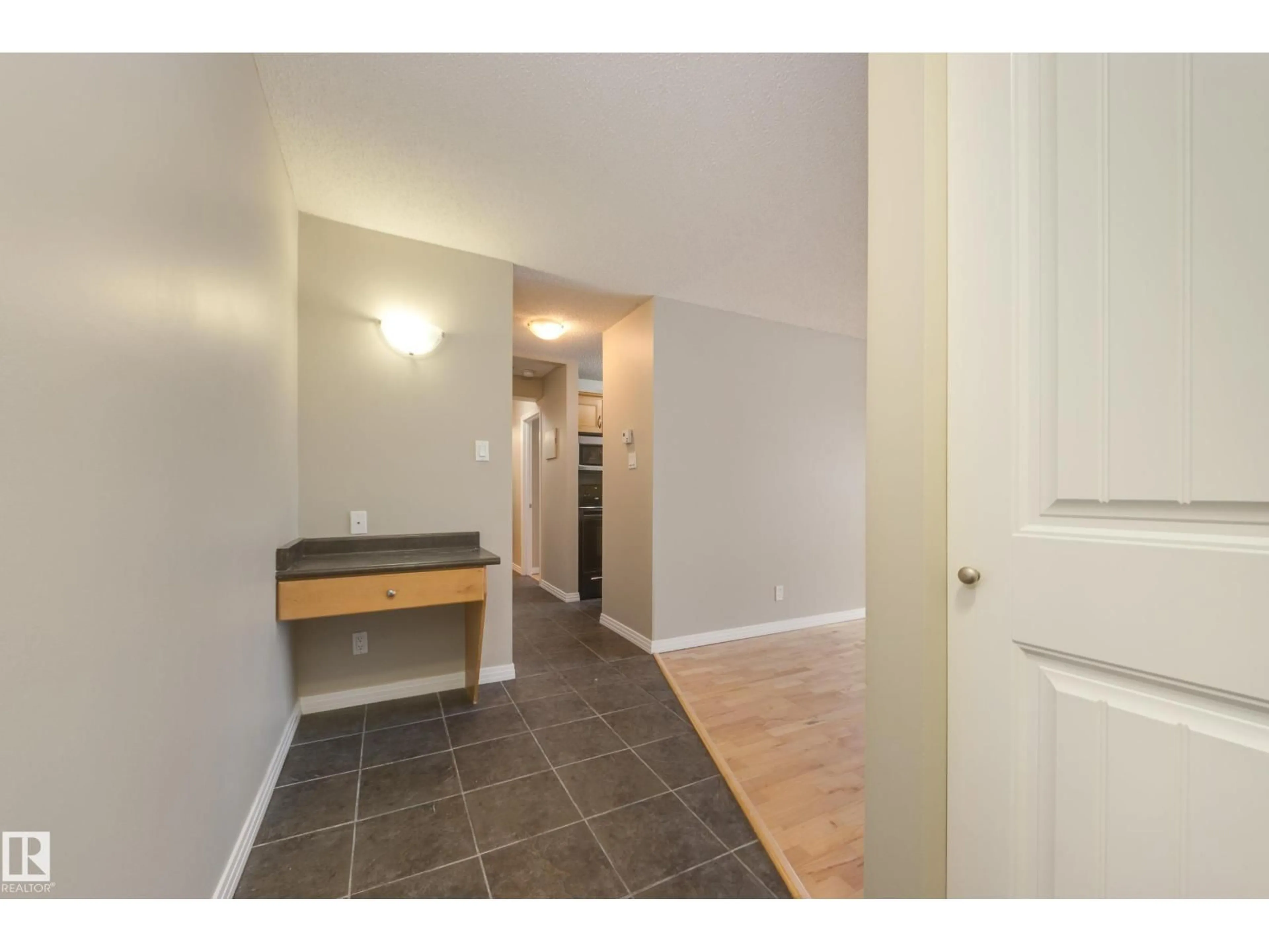 Indoor entryway for 205 - 11019 107 ST, Edmonton Alberta T5H2Z6