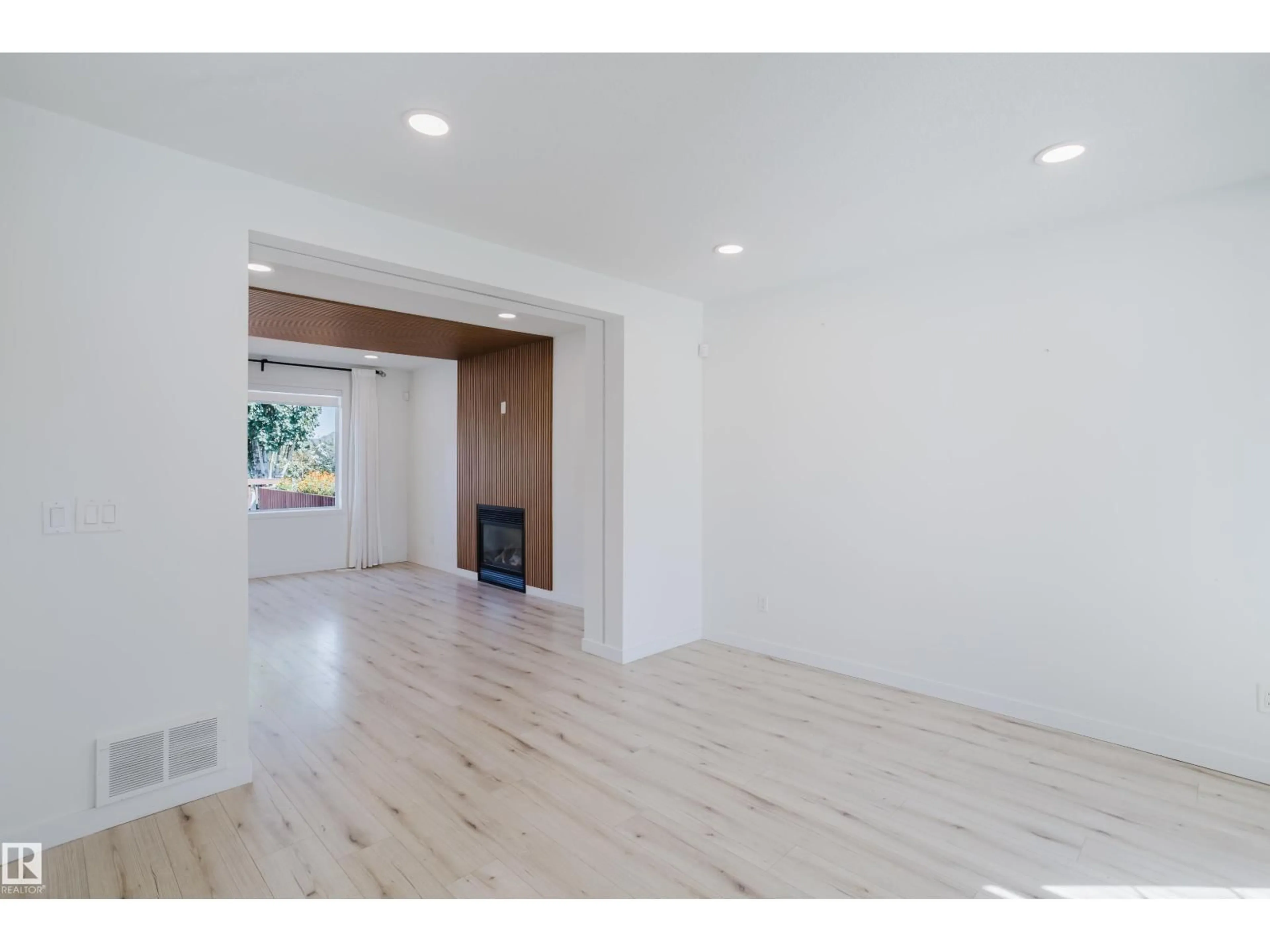 Unknown for 1665 GLASTONBURY BV, Edmonton Alberta T5T6P3