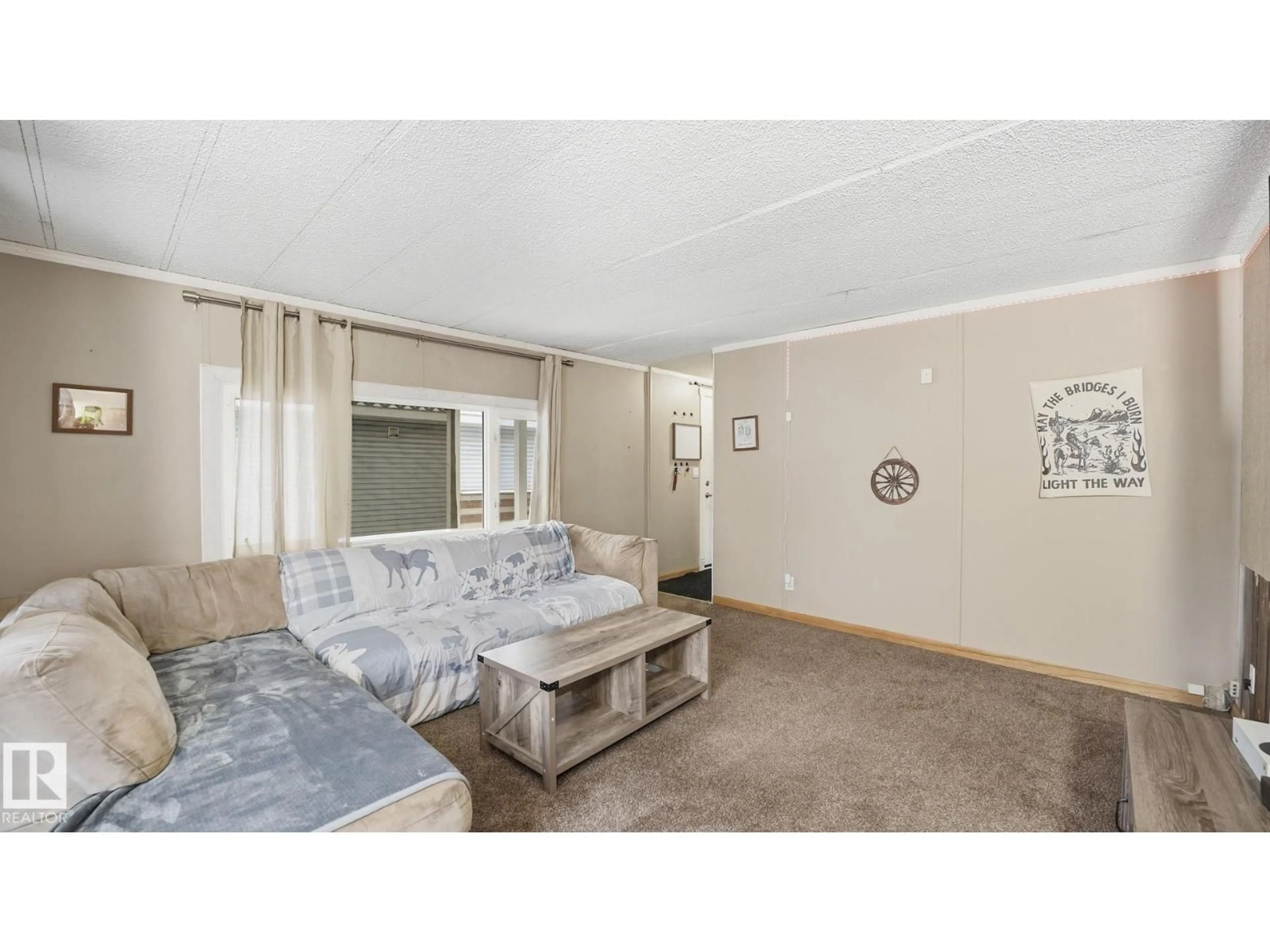 Living room with furniture, unknown for 880 WEST COAST BAY NW, Edmonton Alberta T5S1T7