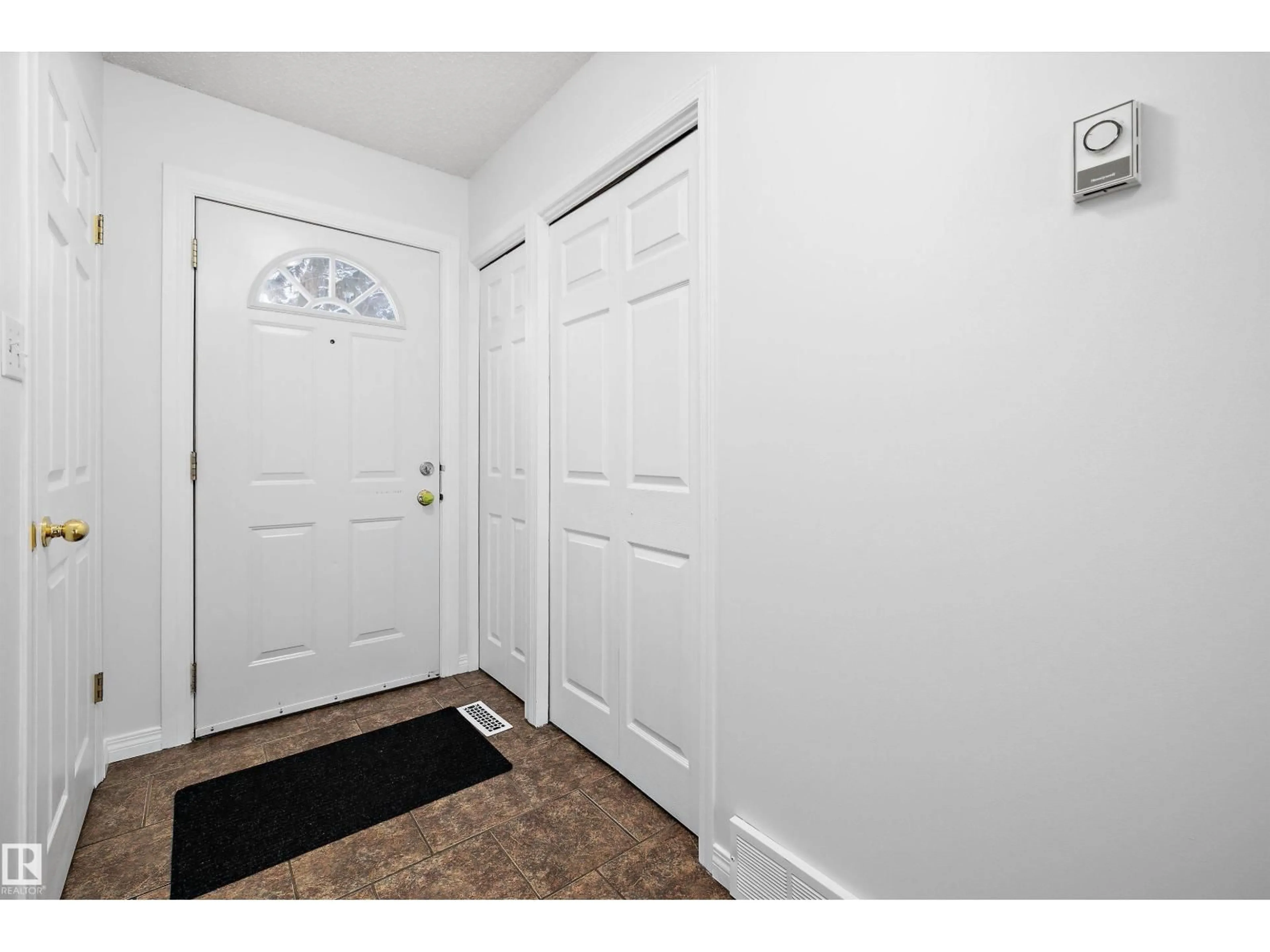 Indoor entryway for 144 BROOKWOOD DR, Spruce Grove Alberta T7X1A8